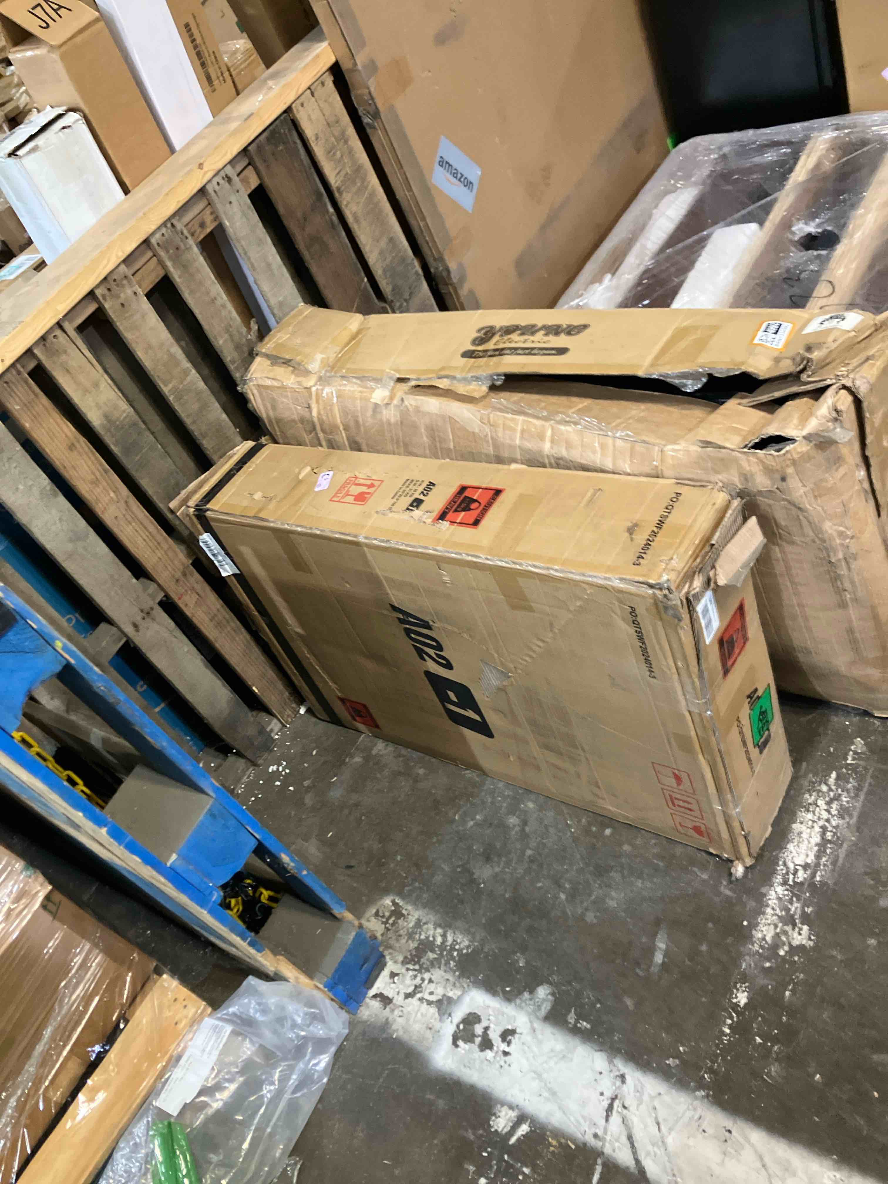 Condition photo showing New/Like New for MIRROTOWEL Vanity Desk with Mirror and LED Light Strip,Dressing Table with Large Drawer, 3 Level Storage Dresser & 3 Lighting Modes Adjustable Brightness, Suitable for Bedroom (White)