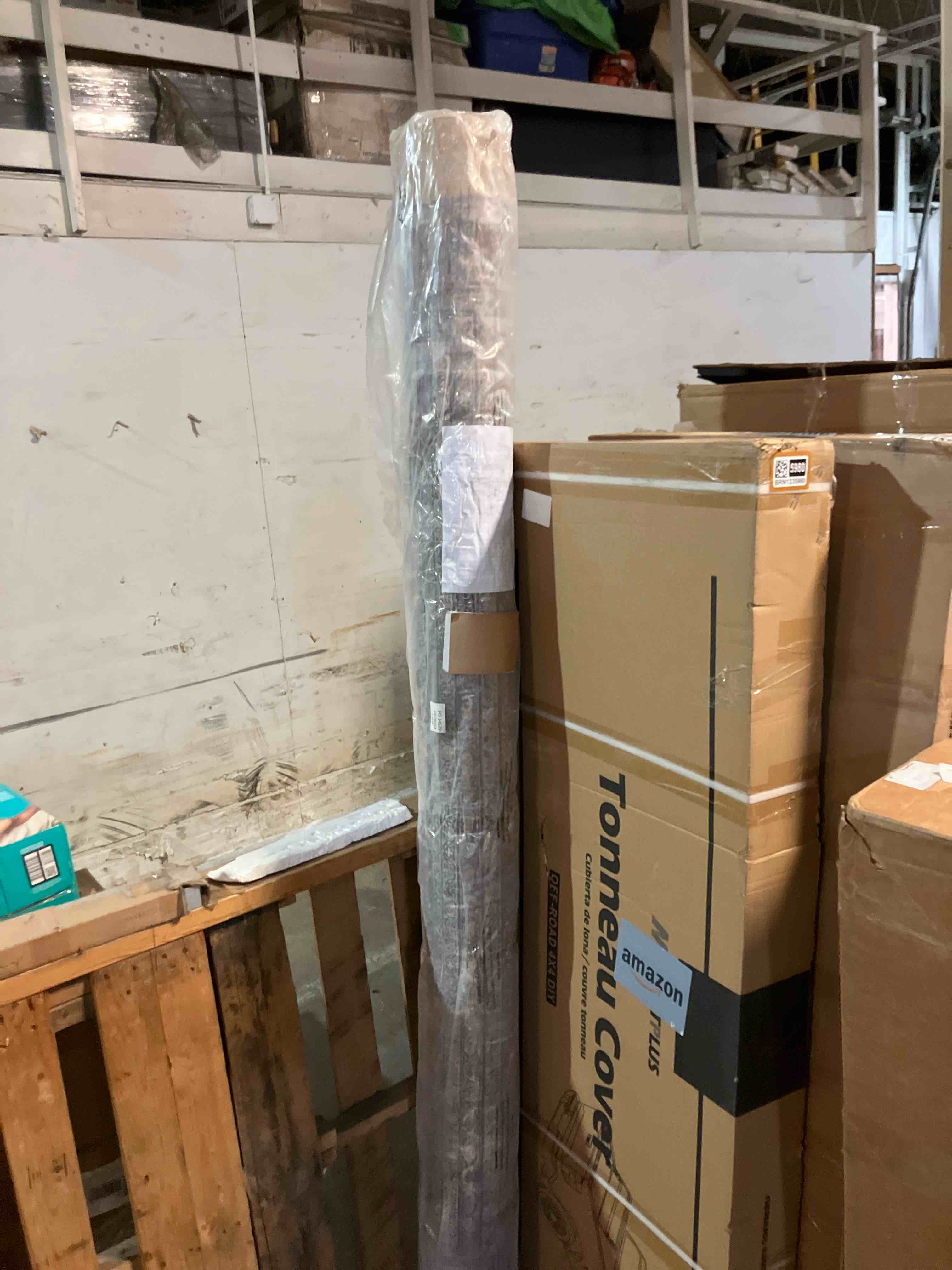 Condition photo showing New/Like New for HUGEAR Vintage Brown Washable Rug Living Room 240 x 300 cm Retro Rugs for Living Room Soft Non-Slip Large Rug Short Pile Bedroom Carpet Living Room Bedroom Dining Room Rugs Office