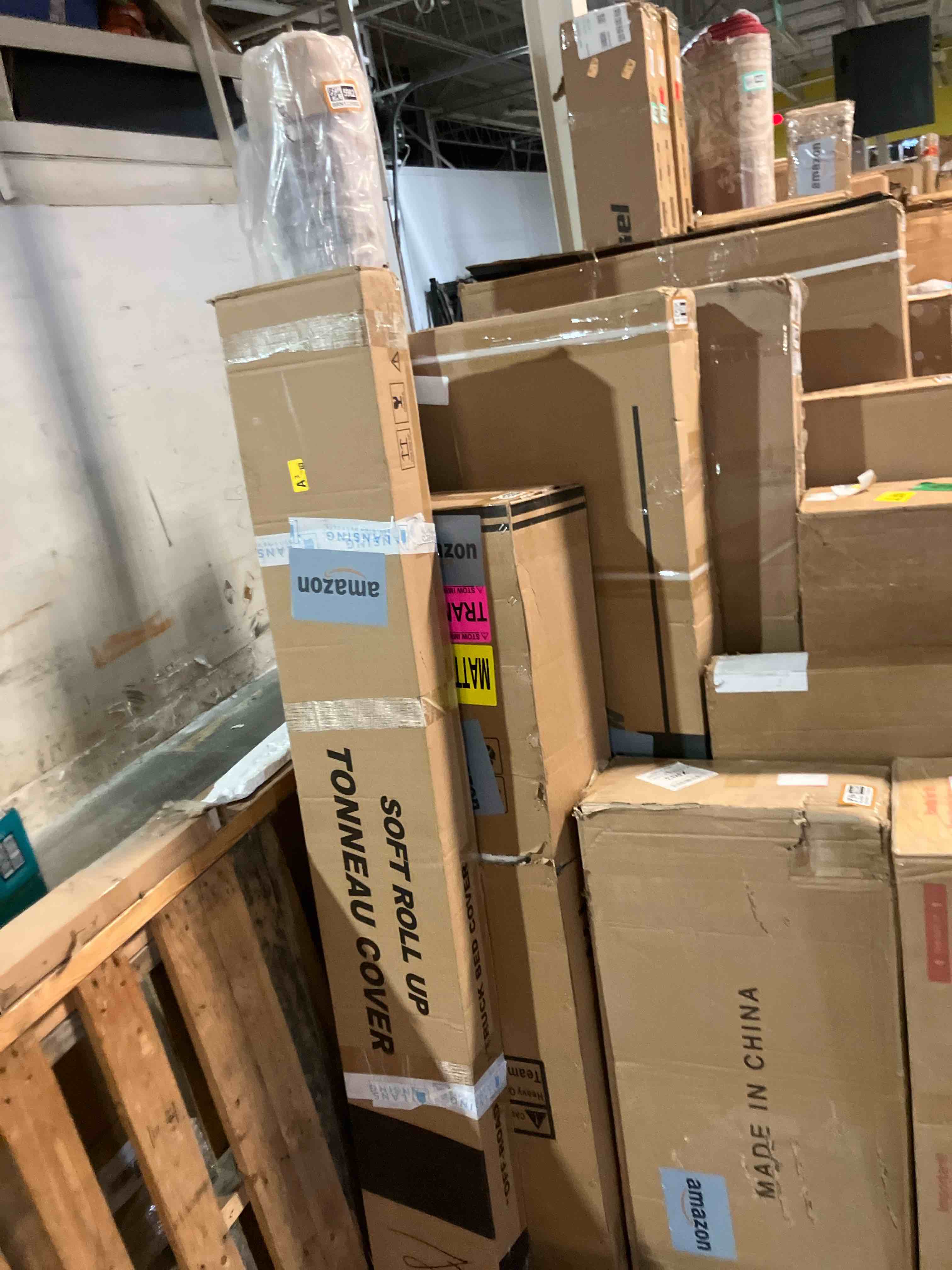 Condition photo showing New/Like New for OSOBAK Soft Roll Up 5.8' Pickup Bed Cover Compatible for 2007-2026 Chevy Silverado GMC Sierra 1500 Short Vinyl Truck Tonneau Cover | Fleetside 07-24 Silverado Sierra 1500 New Body 5.8'