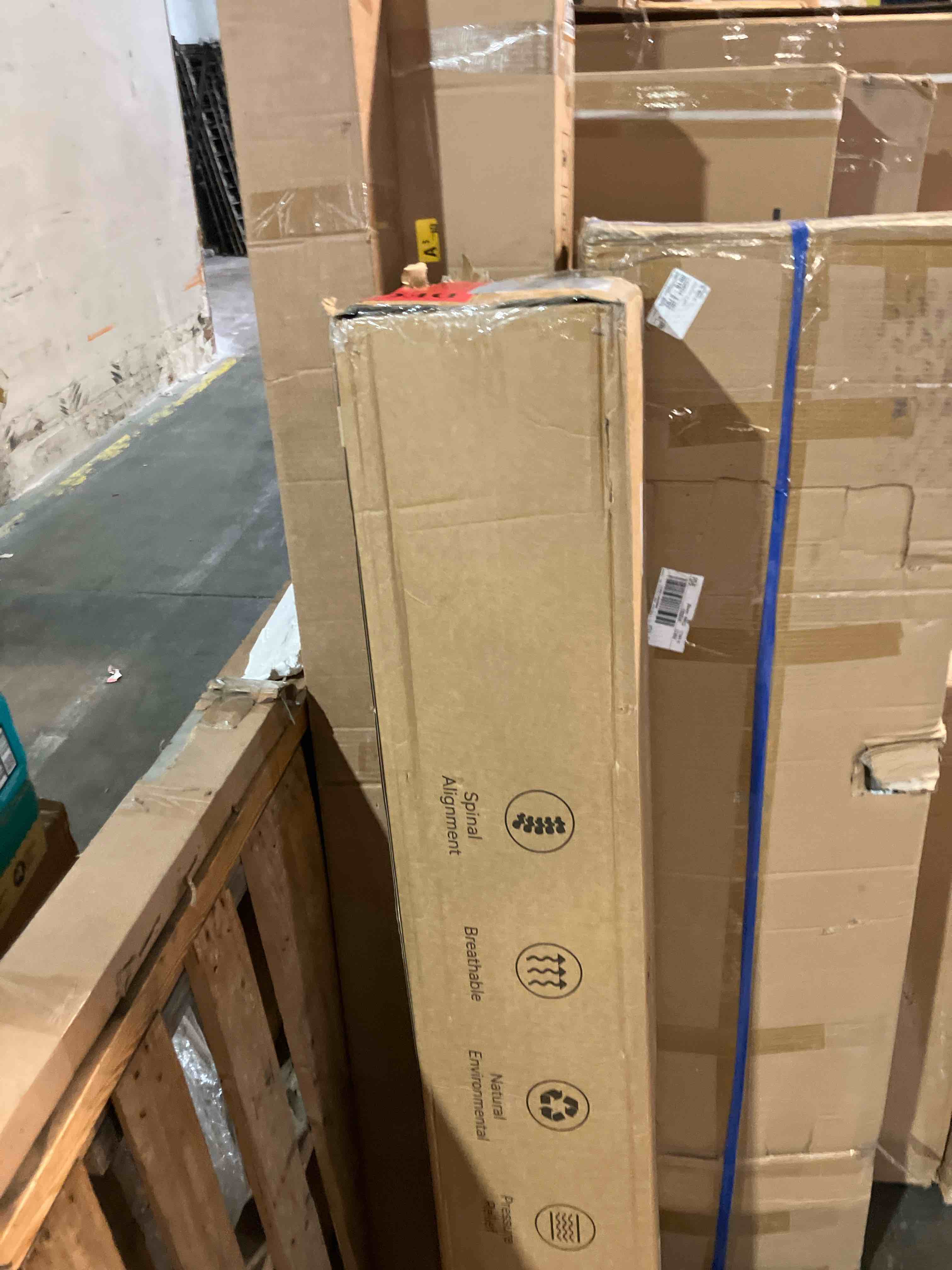 Condition photo showing New/Like New for Folding Mattress Queen Size,6 inch Tri-fold Memory Foam Mattress Topper with Washable Cover, Non-Slip Bottom Guest Bed Queen Size, 78" x 58" x 6" Queen 6 Inch