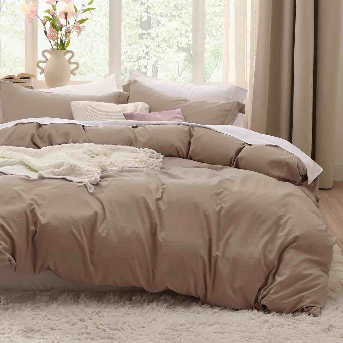Condition photo showing New/Like New for essential bedsure super soft prewashed duvet cover set 109gsm gentlesoft -queen-khaki
