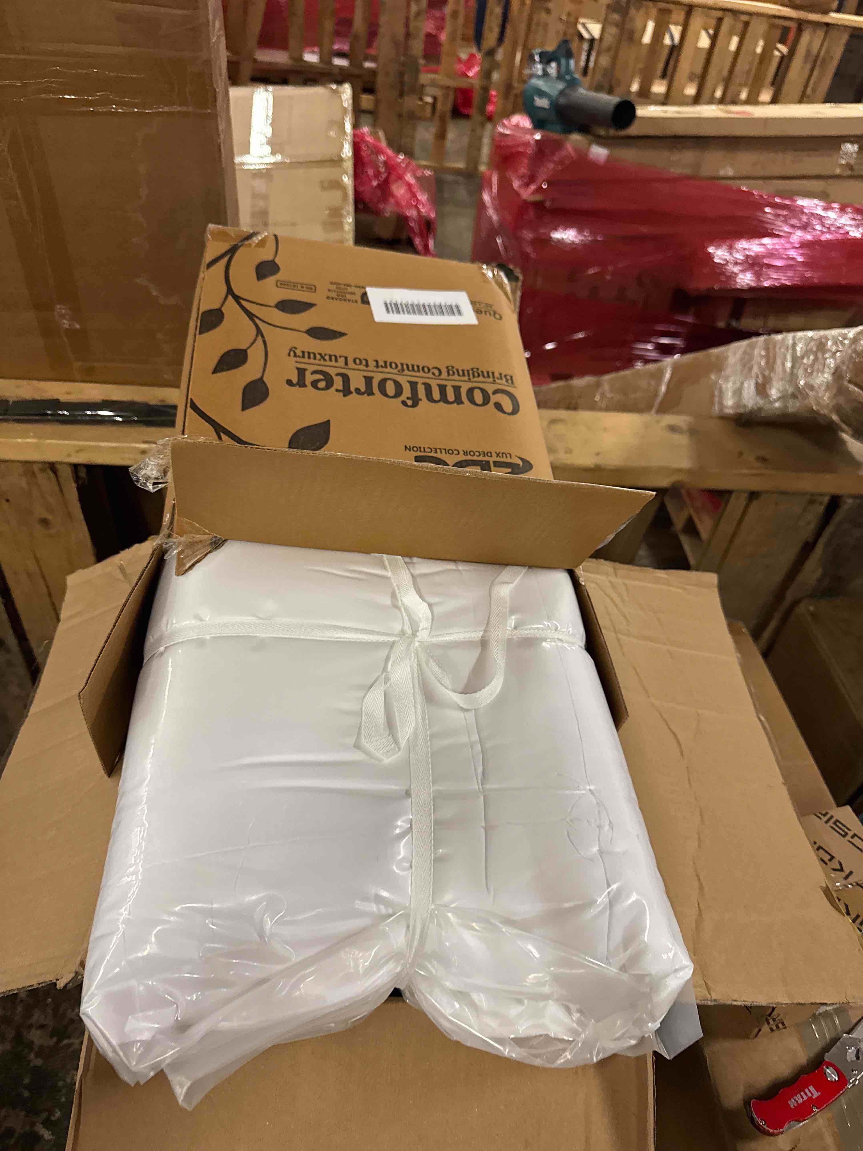 https://s3.amazonaws.com/lotting-images-prod/phillipi/BRN1816824_1777410798731.jpeg
