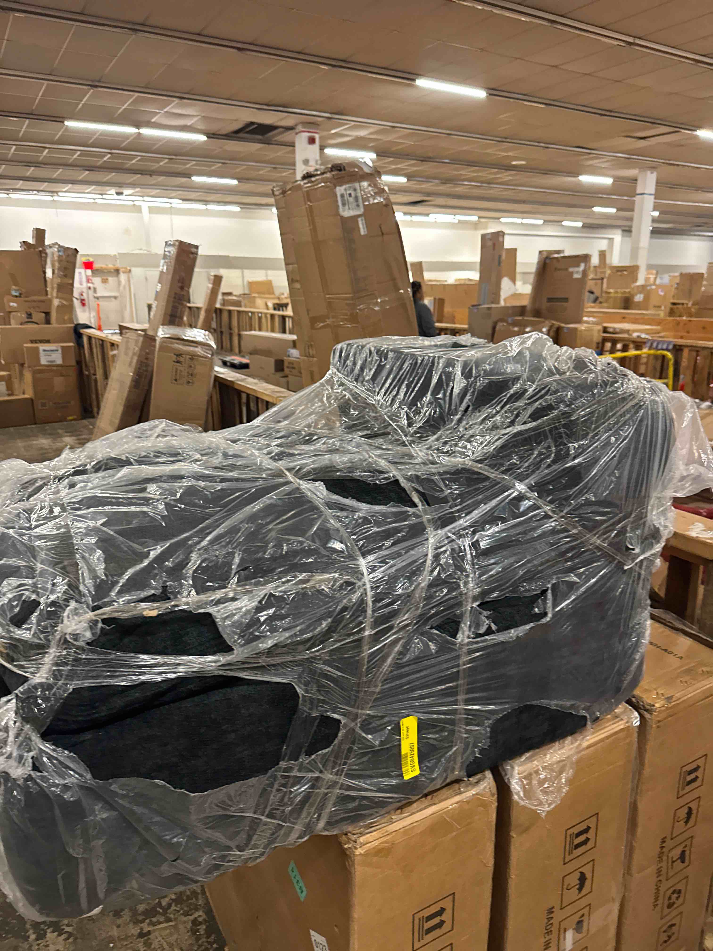 https://s3.amazonaws.com/lotting-images-prod/phillipi/BRN1816828_1777413504164.jpeg