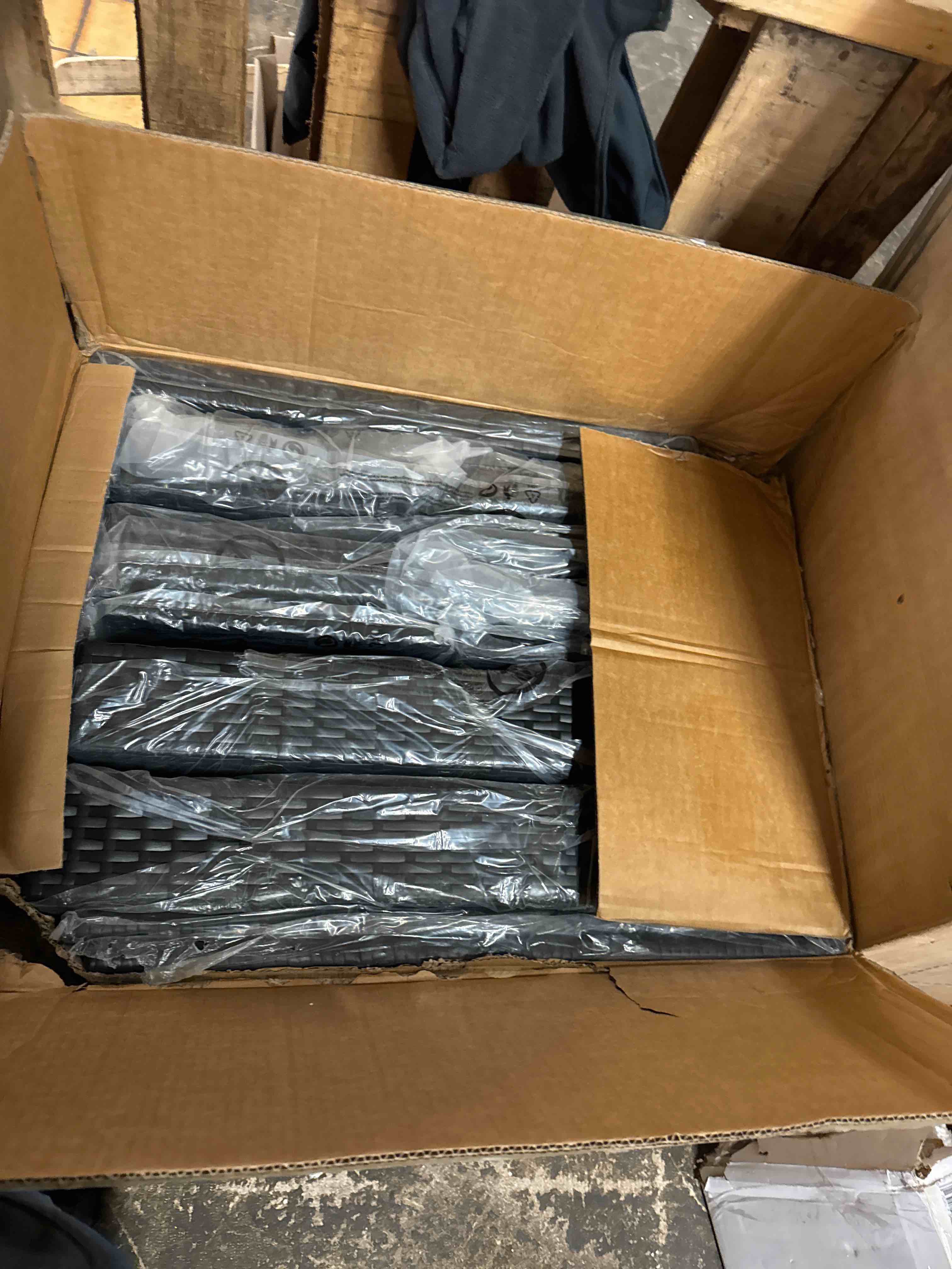https://s3.amazonaws.com/lotting-images-prod/phillipi/BRN1816845_1777485686857.jpeg