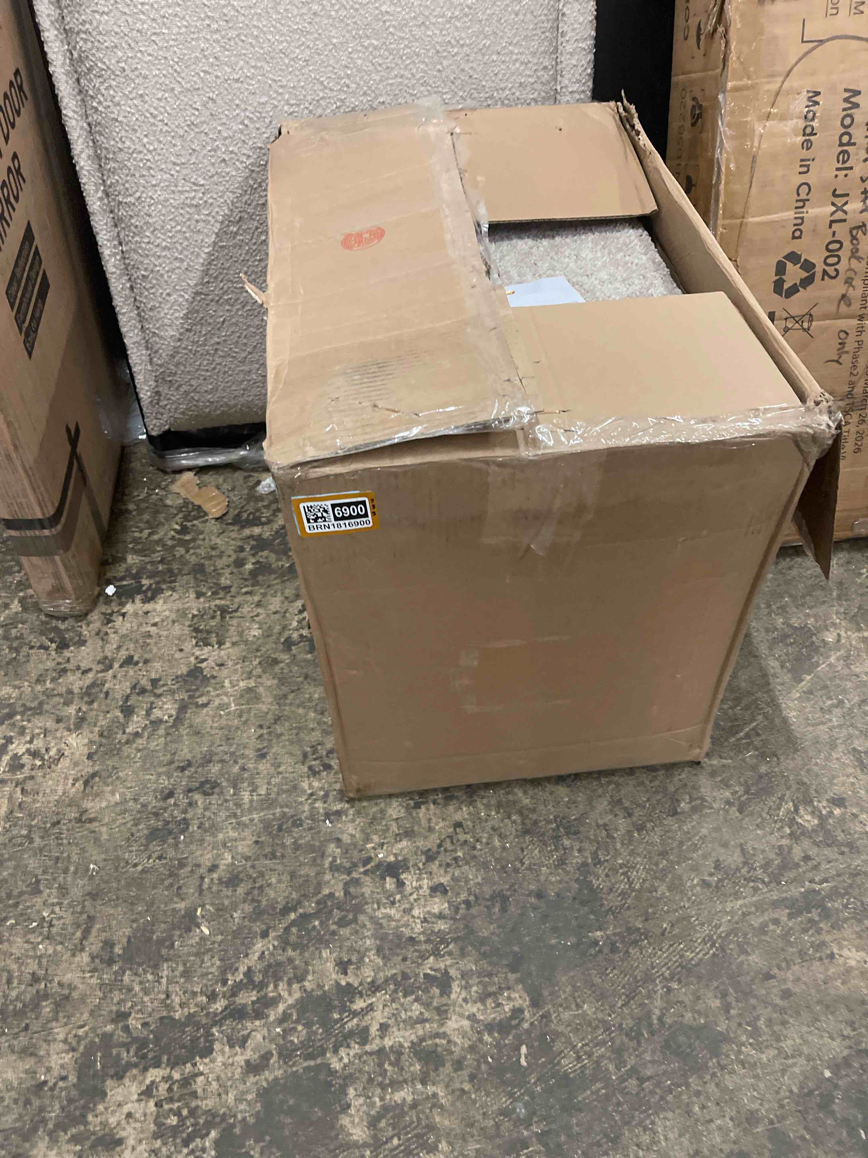 https://s3.amazonaws.com/lotting-images-prod/phillipi/BRN1816900_1777585238197.jpeg
