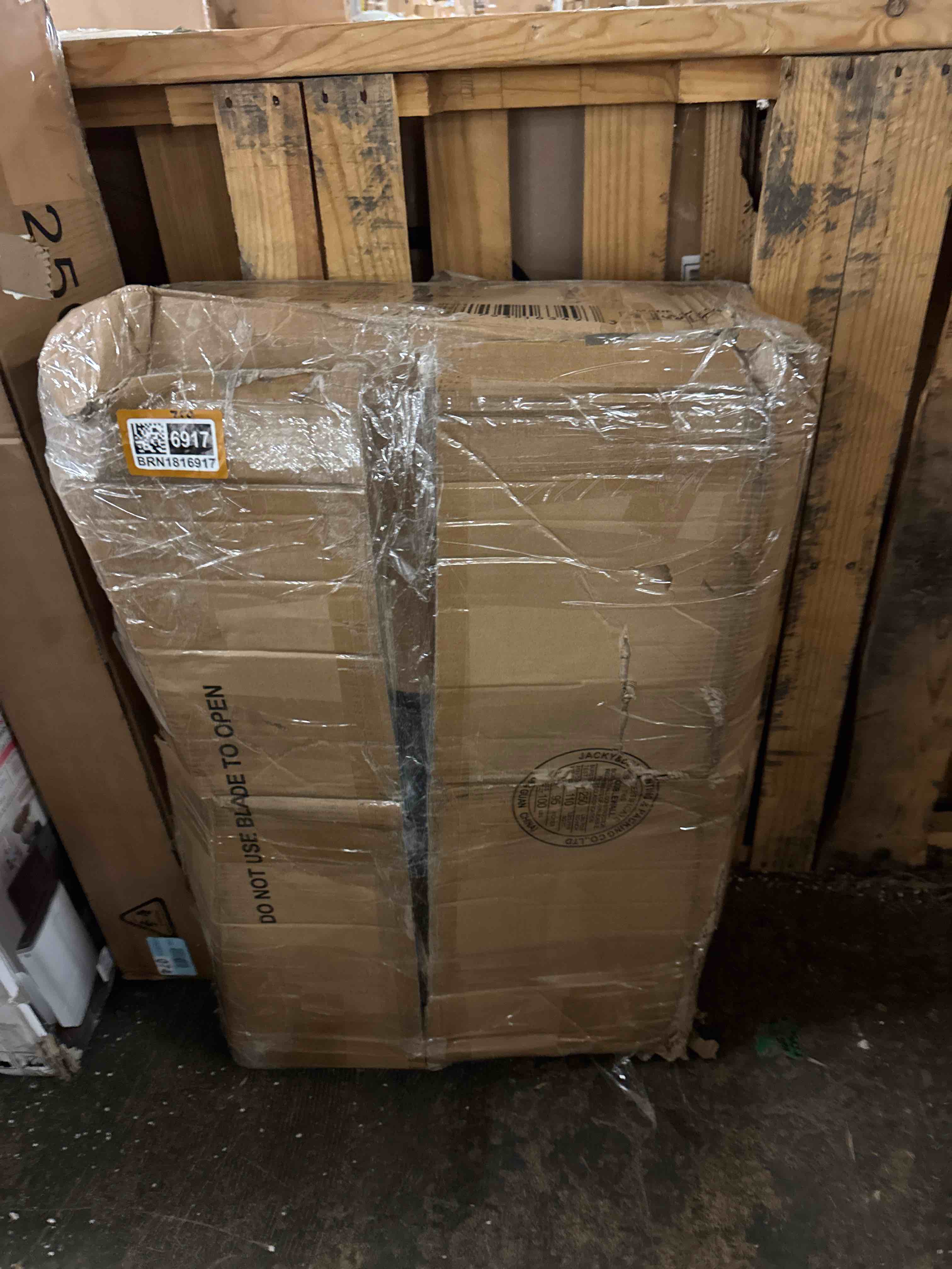 https://s3.amazonaws.com/lotting-images-prod/phillipi/BRN1816917_1777630643786.jpeg