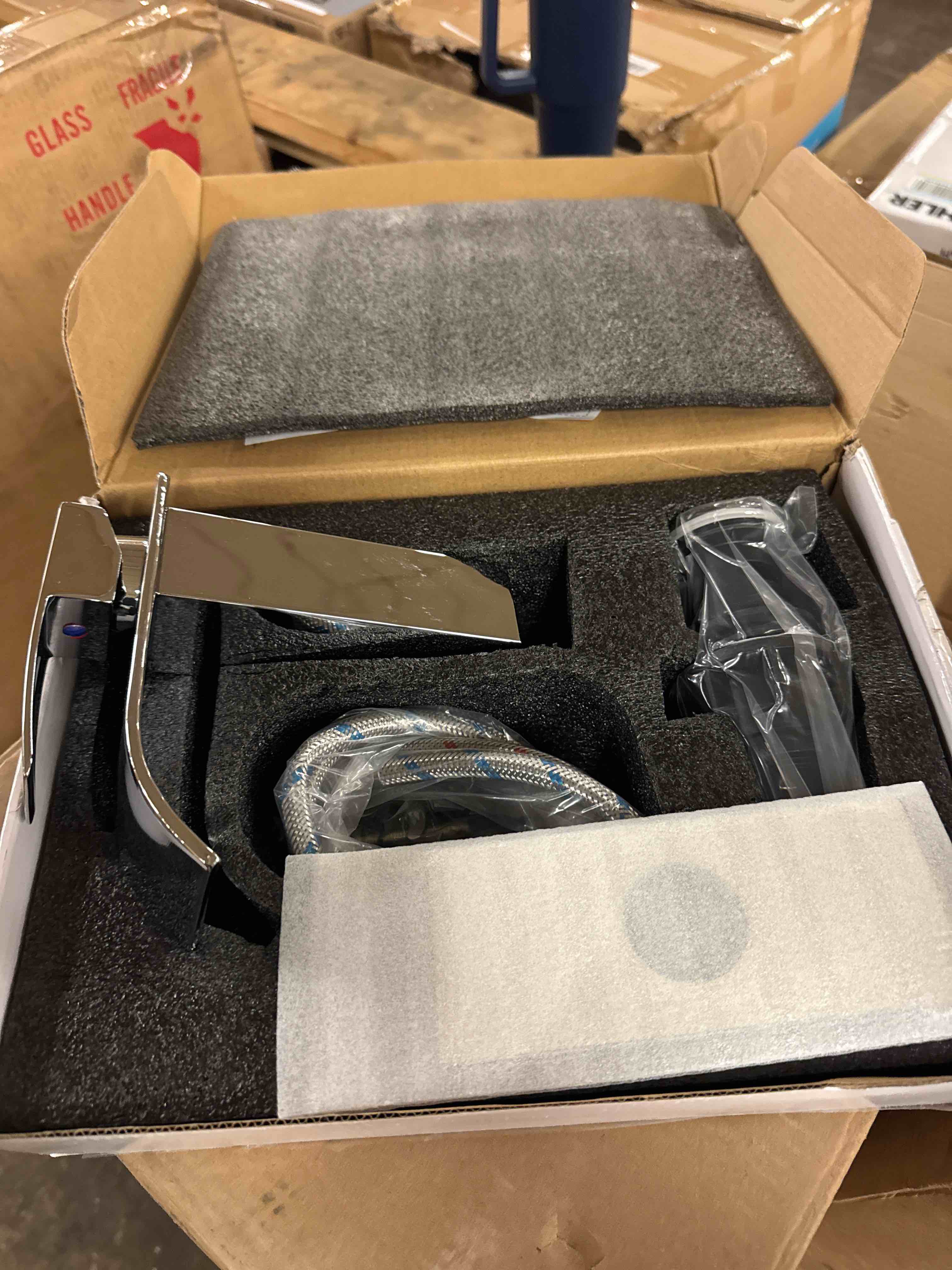 https://s3.amazonaws.com/lotting-images-prod/phillipi/BRN1816938_1777656374993.jpeg