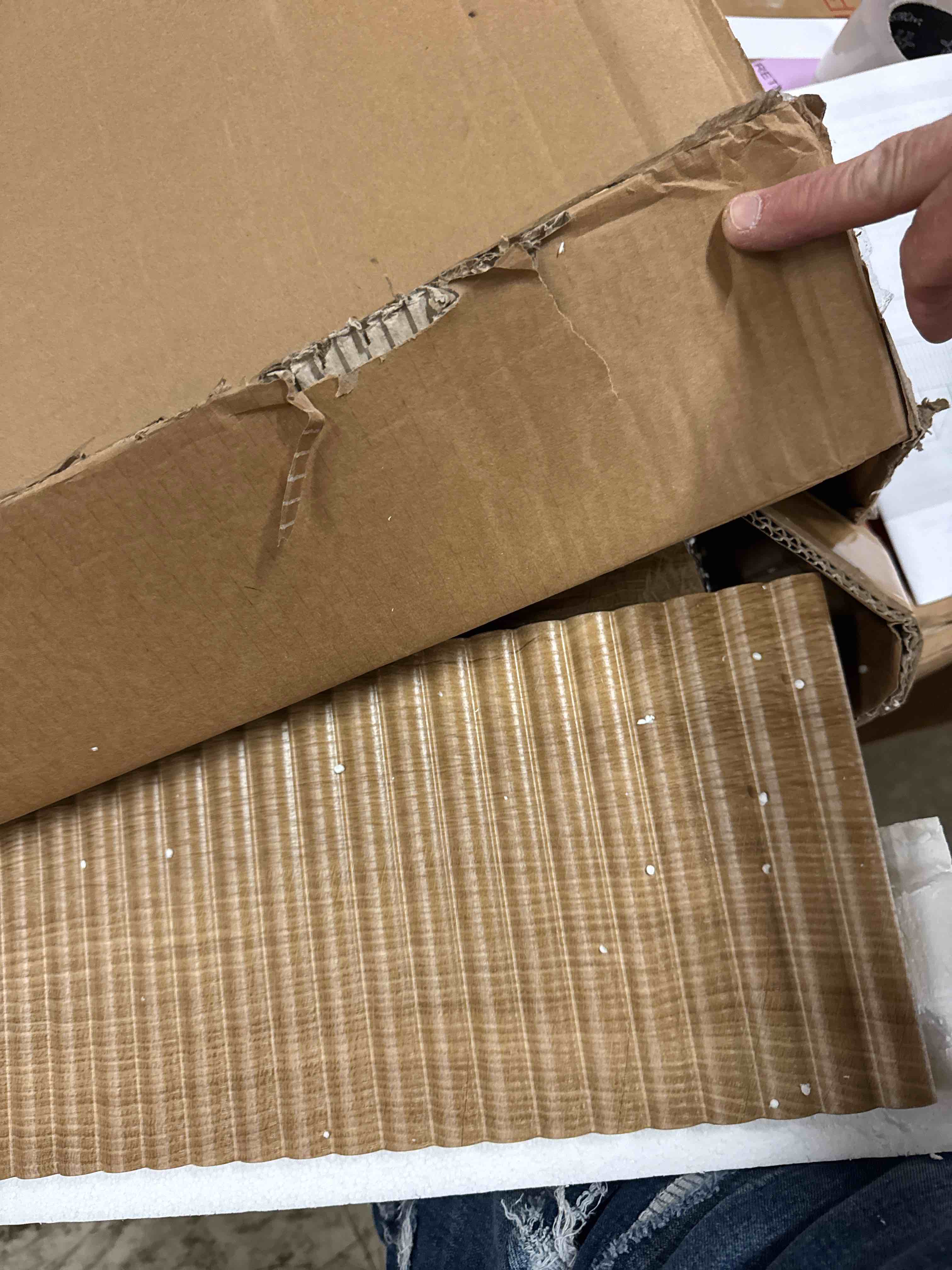 https://s3.amazonaws.com/lotting-images-prod/phillipi/BRN1817001_1778185093520.jpeg