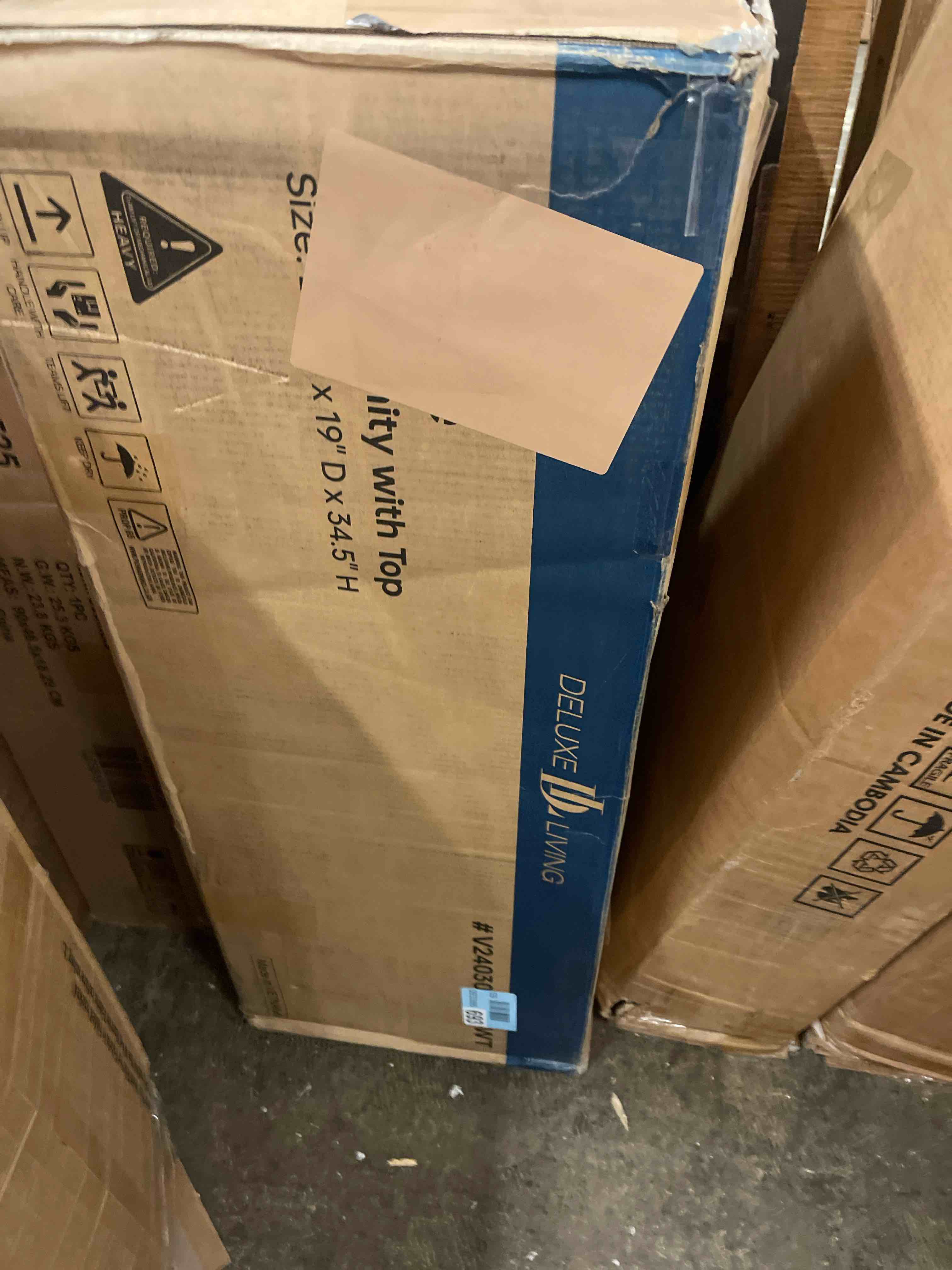 https://s3.amazonaws.com/lotting-images-prod/phillipi/BRN1817052_1778441756287.jpeg