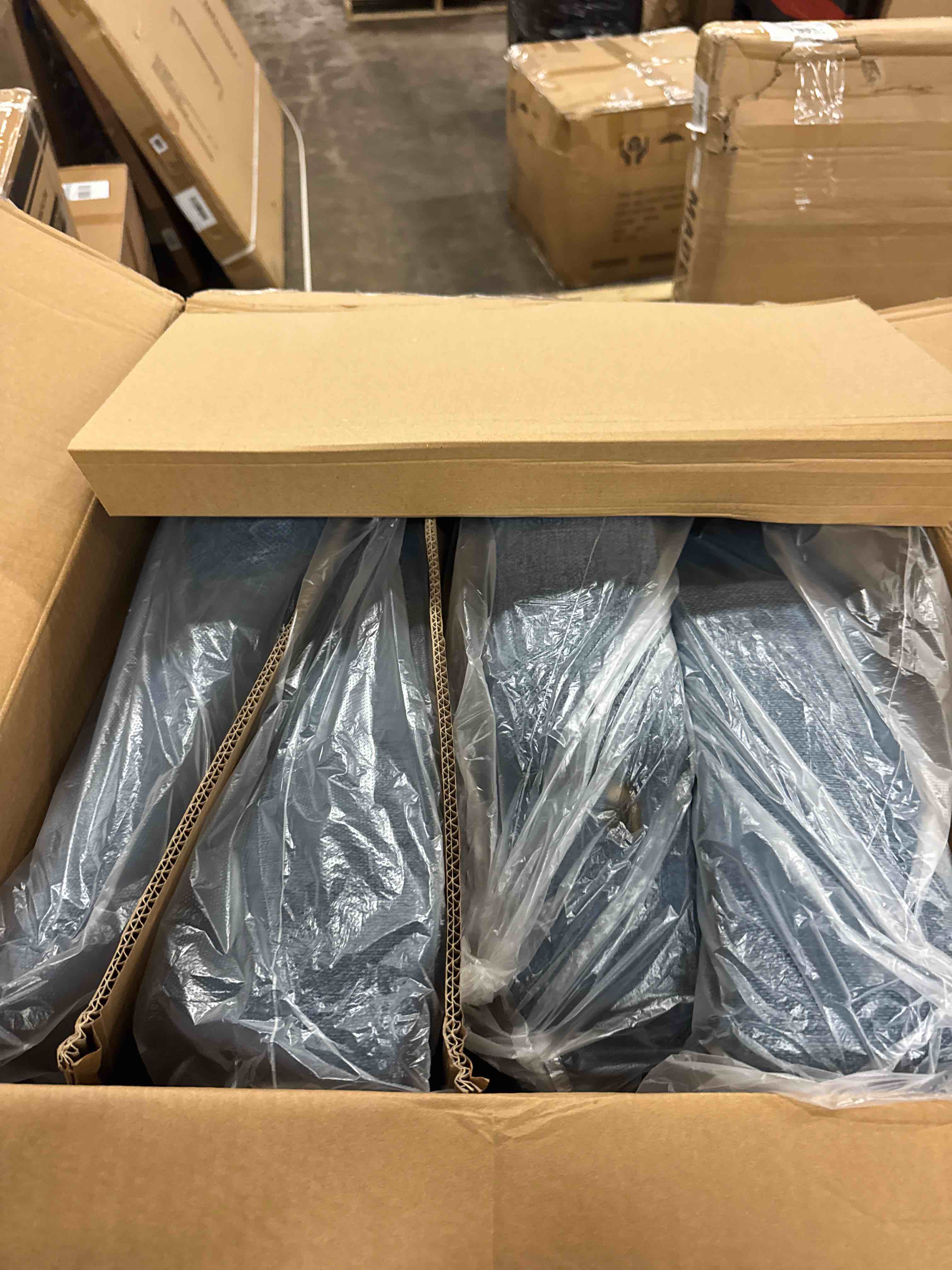 https://s3.amazonaws.com/lotting-images-prod/phillipi/BRN1817188_1779356870261.jpeg