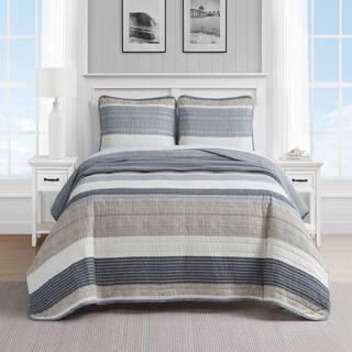 Condition photo showing New/Like New for nautica ridgeport cotton reversible quilt set
