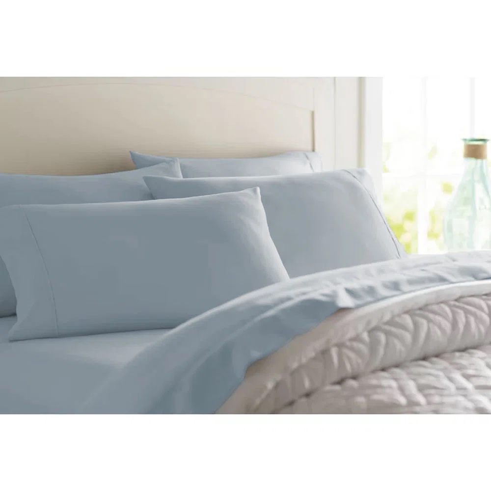 Condition photo showing New/Like New for microfiber sheet set, lightweight, verbal for all seasons queen