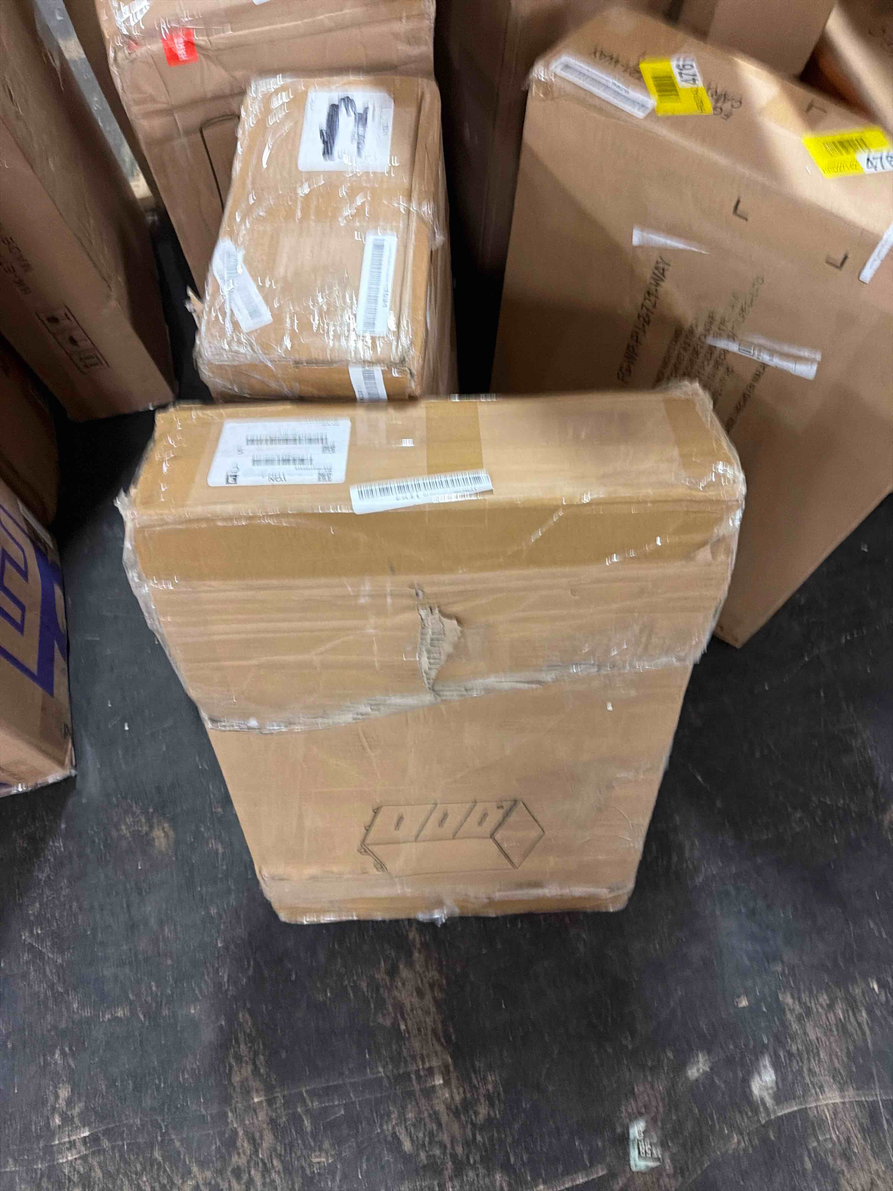 https://s3.amazonaws.com/lotting-images-prod/phillipi/BRN1818580_1789463923351.jpeg