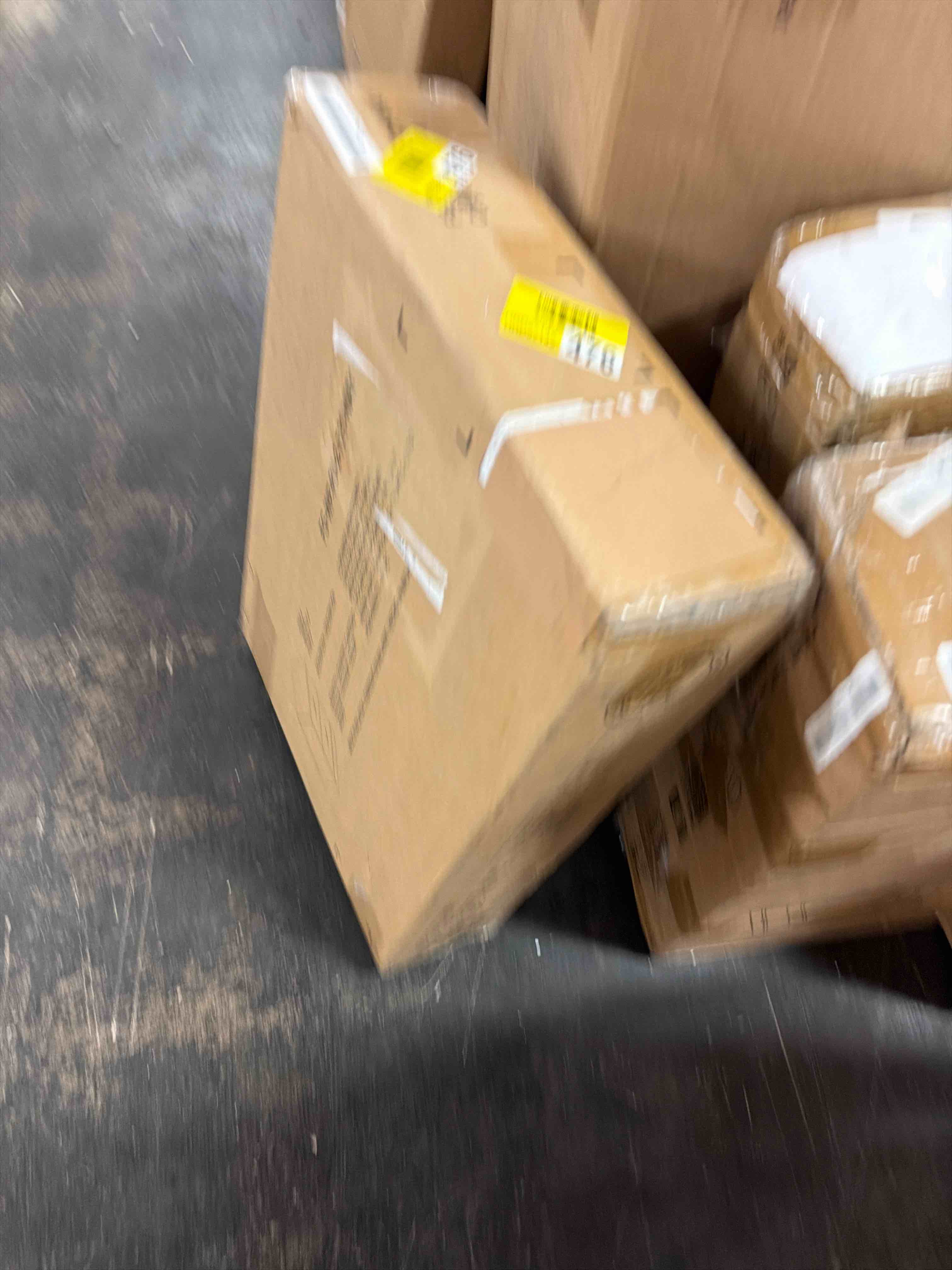 https://s3.amazonaws.com/lotting-images-prod/phillipi/BRN1818582_1789463458862.jpeg