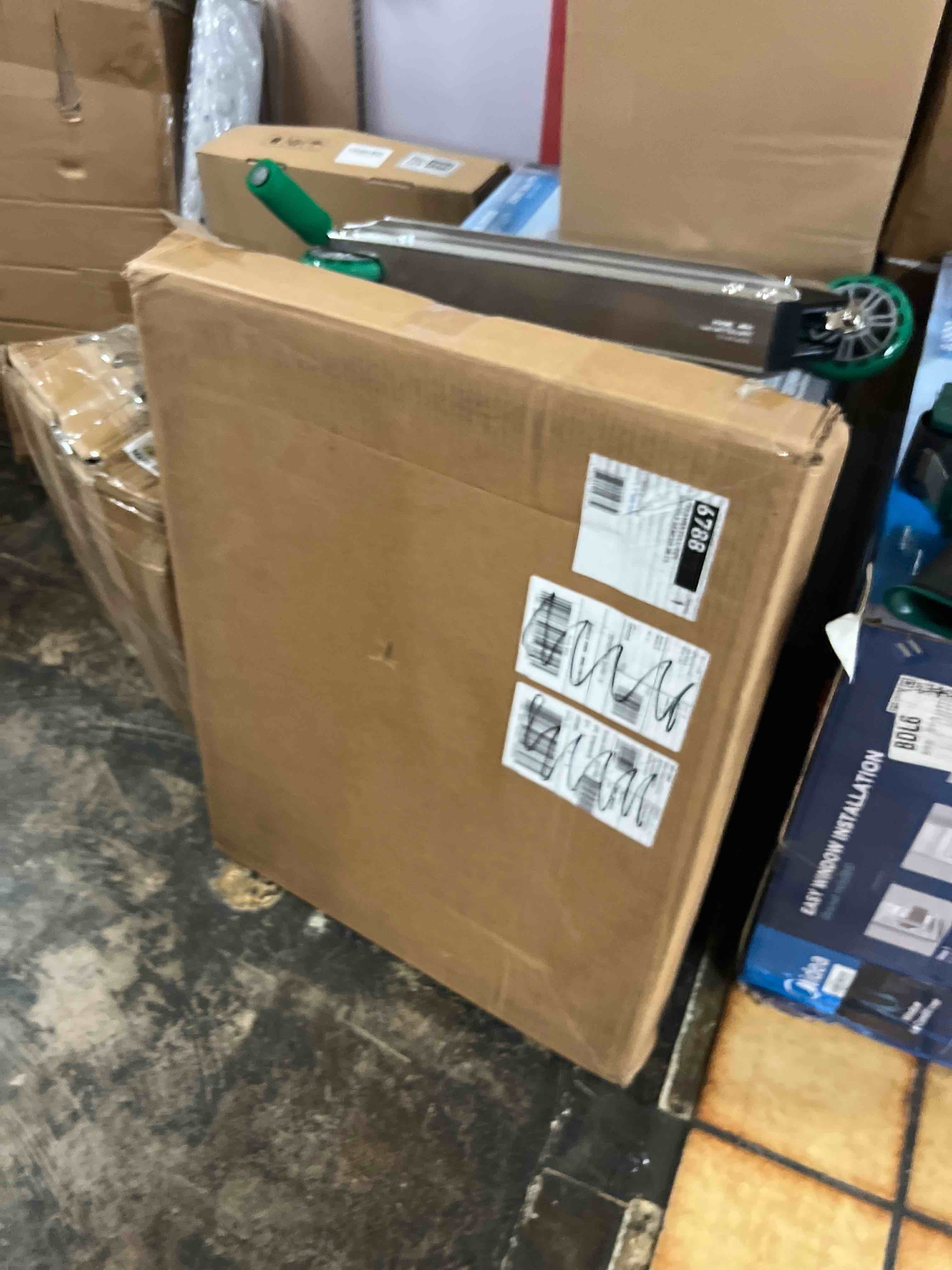 Condition photo showing New/Like New for weber rust-resistant griddle insert, genesis 300 series