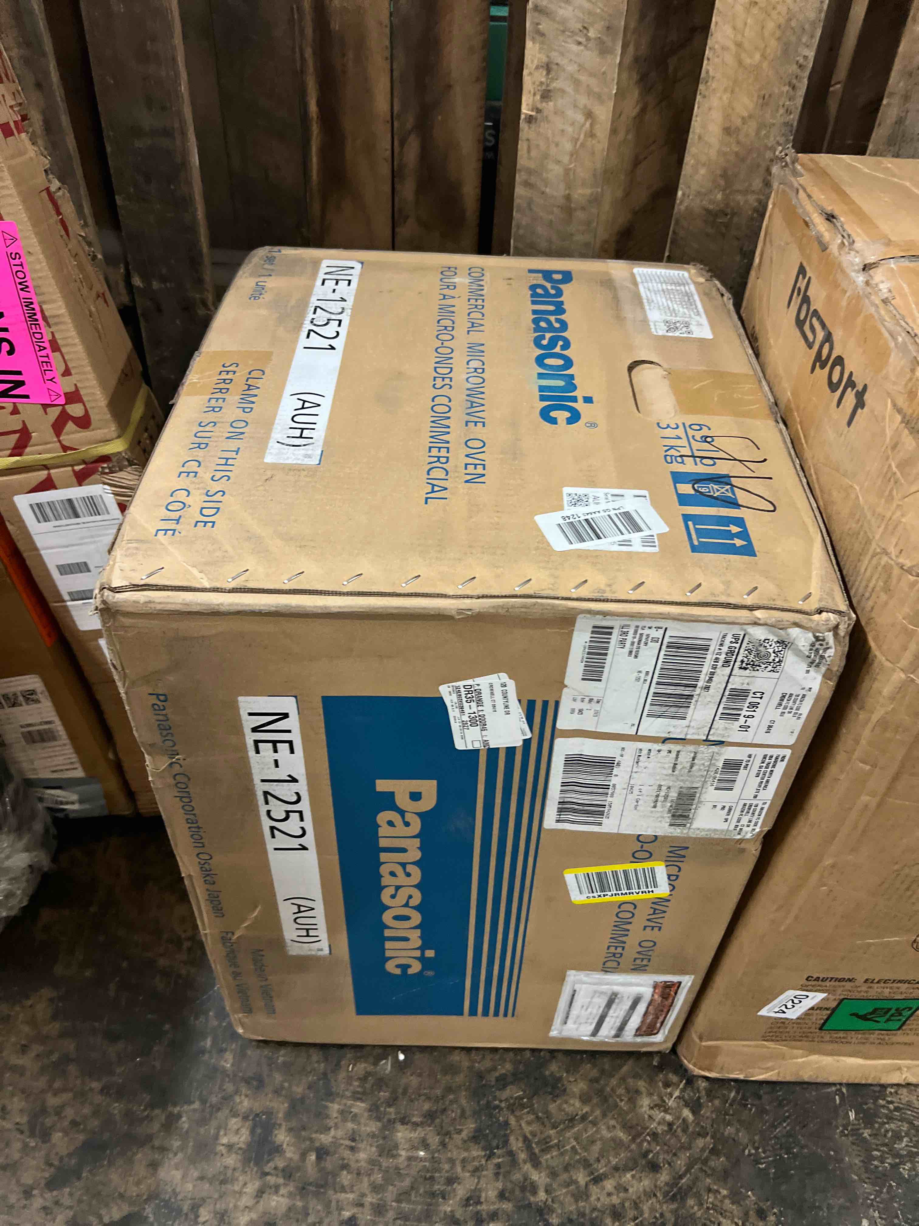 Condition photo showing New/Like New for panasonic pro1 commercial microwave oven, heavy duty, .6 cu ft 1200w, 5-stage cooking, lcd display, stainless steel, programmable, nsf & ul approved - ne-12521