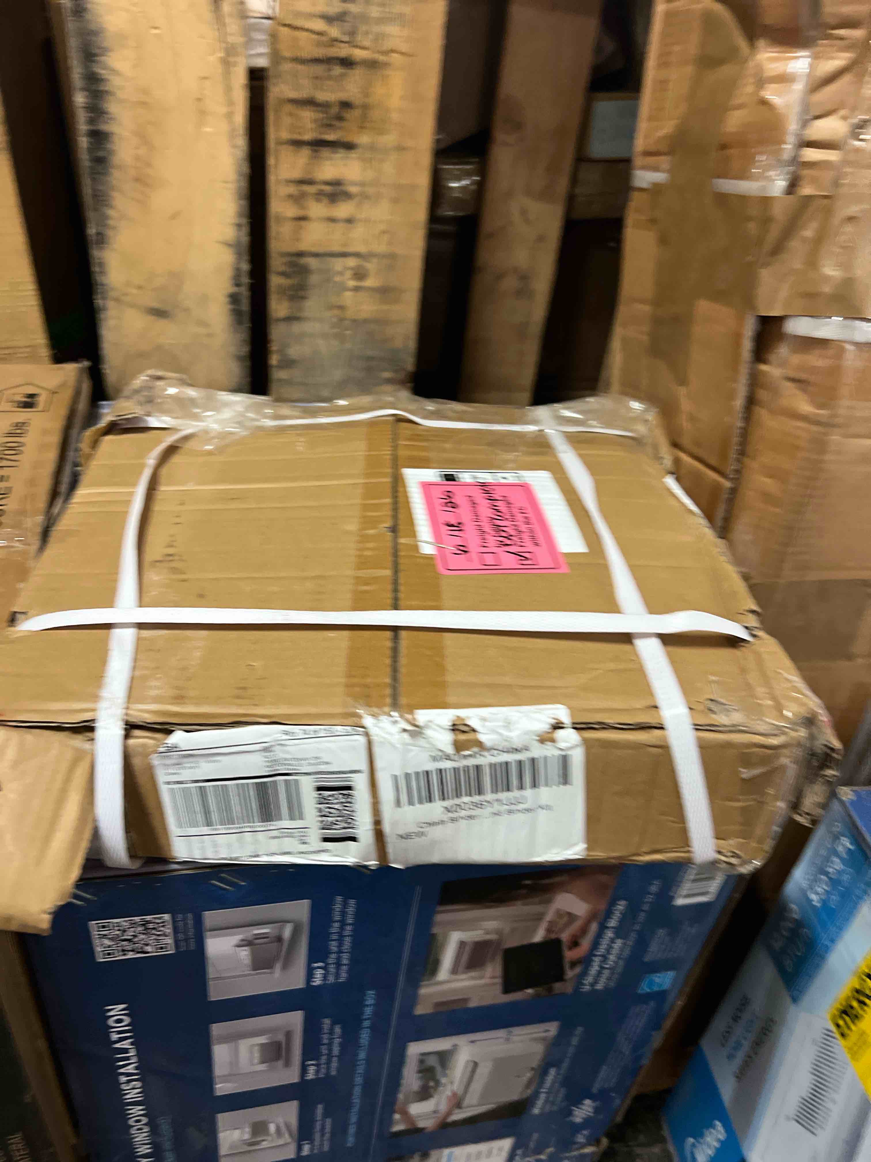 Condition photo showing New/Like New for chain binder 3/8" -1/2" grade 70 and 3/8"×10ft chains includes (2) binders and (2) chains for industrial agricultural towing applications in chain and binder kit