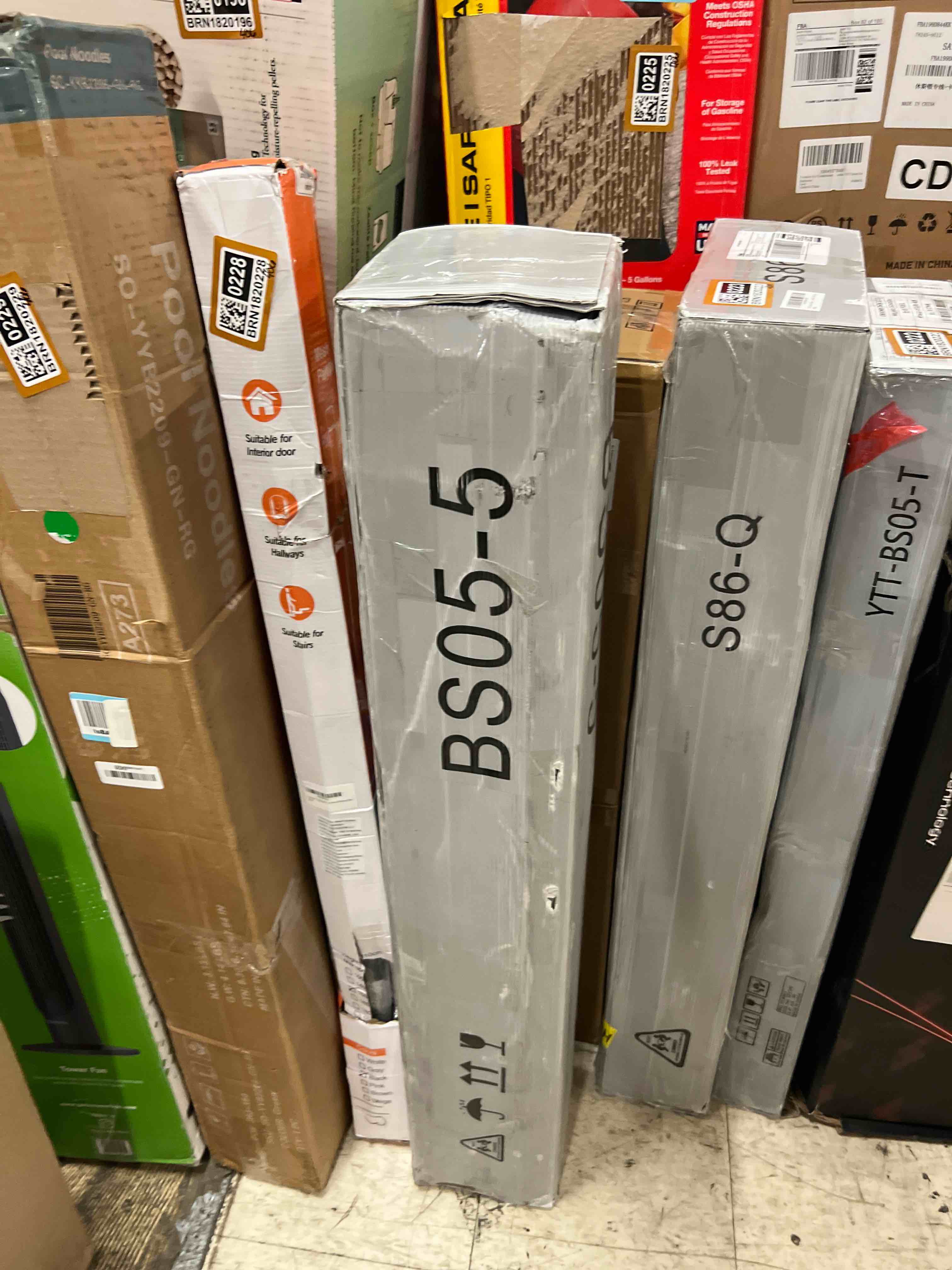 Condition photo showing New/Like New for uomeur king box spring,5 inch low profile box spring for king bed,3500lbs heavy duty metal mattress foundation support with easy clean fabric cover,non-slip/easy assembly/no noise/