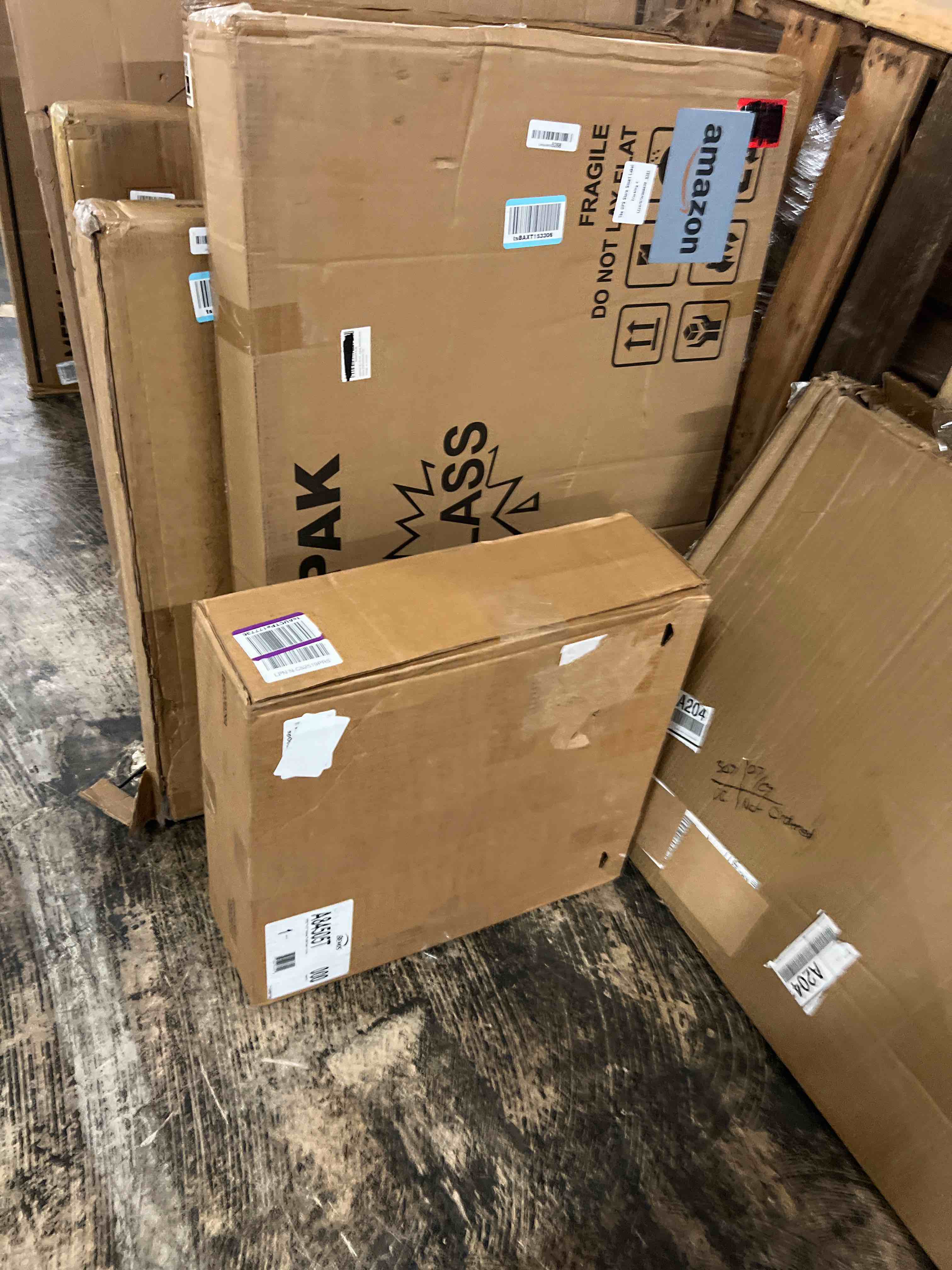 Condition photo showing New/Like New for bemis rise 4.5" raised toilet seat with support handles, hinges never loosen, fits round and elongated