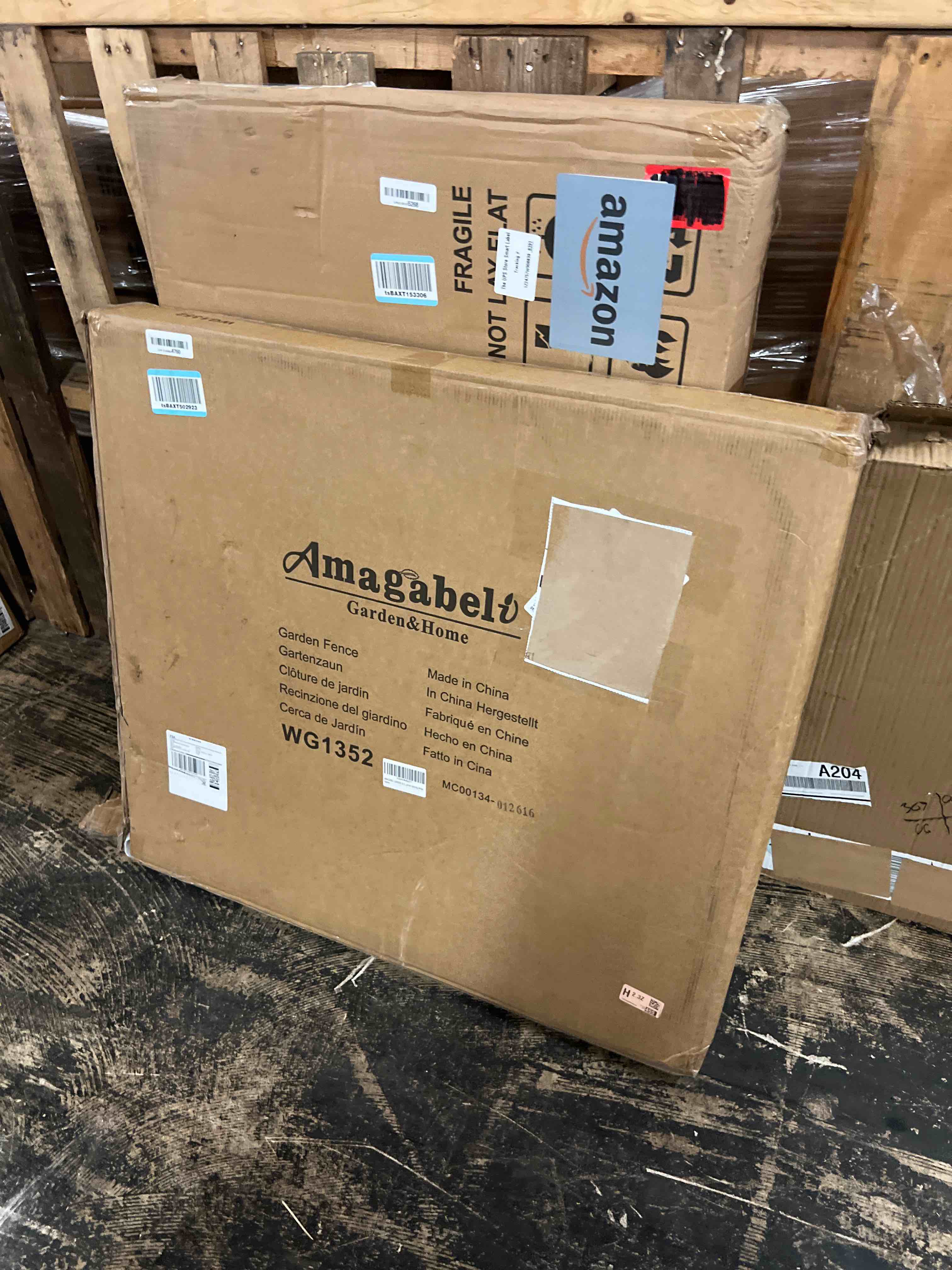 Condition photo showing New/Like New for amagabeli 10 panels 32 in(h) x 25 ft(l) decorative garden fence gate,no dig dog fence outdoor for yard,rustproof tall garden fencing animal barrier metal wire panel border for flower bed,patio