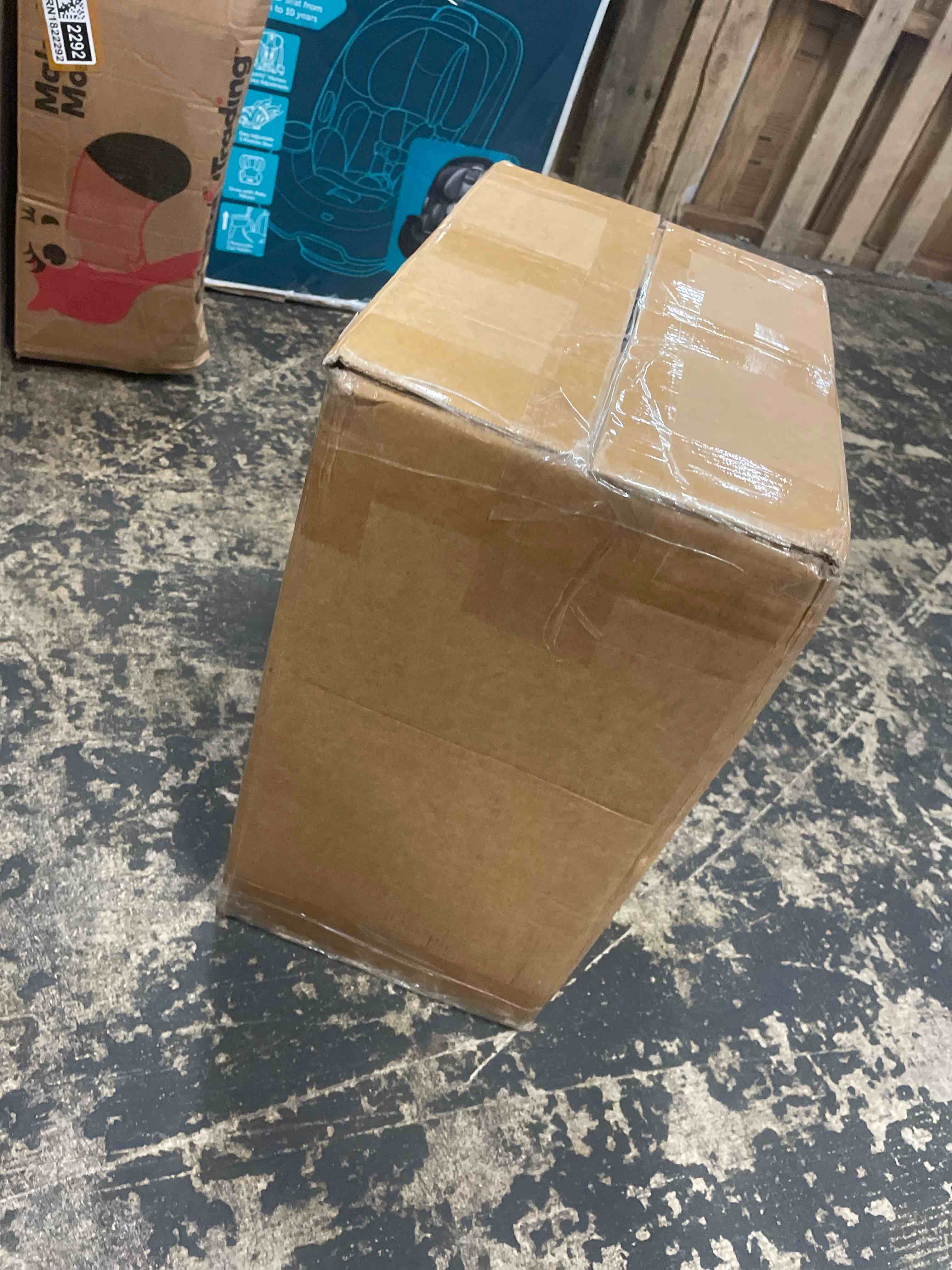 https://s3.amazonaws.com/lotting-images-prod/phillipi/BRN1822295_1754432822037.jpeg
