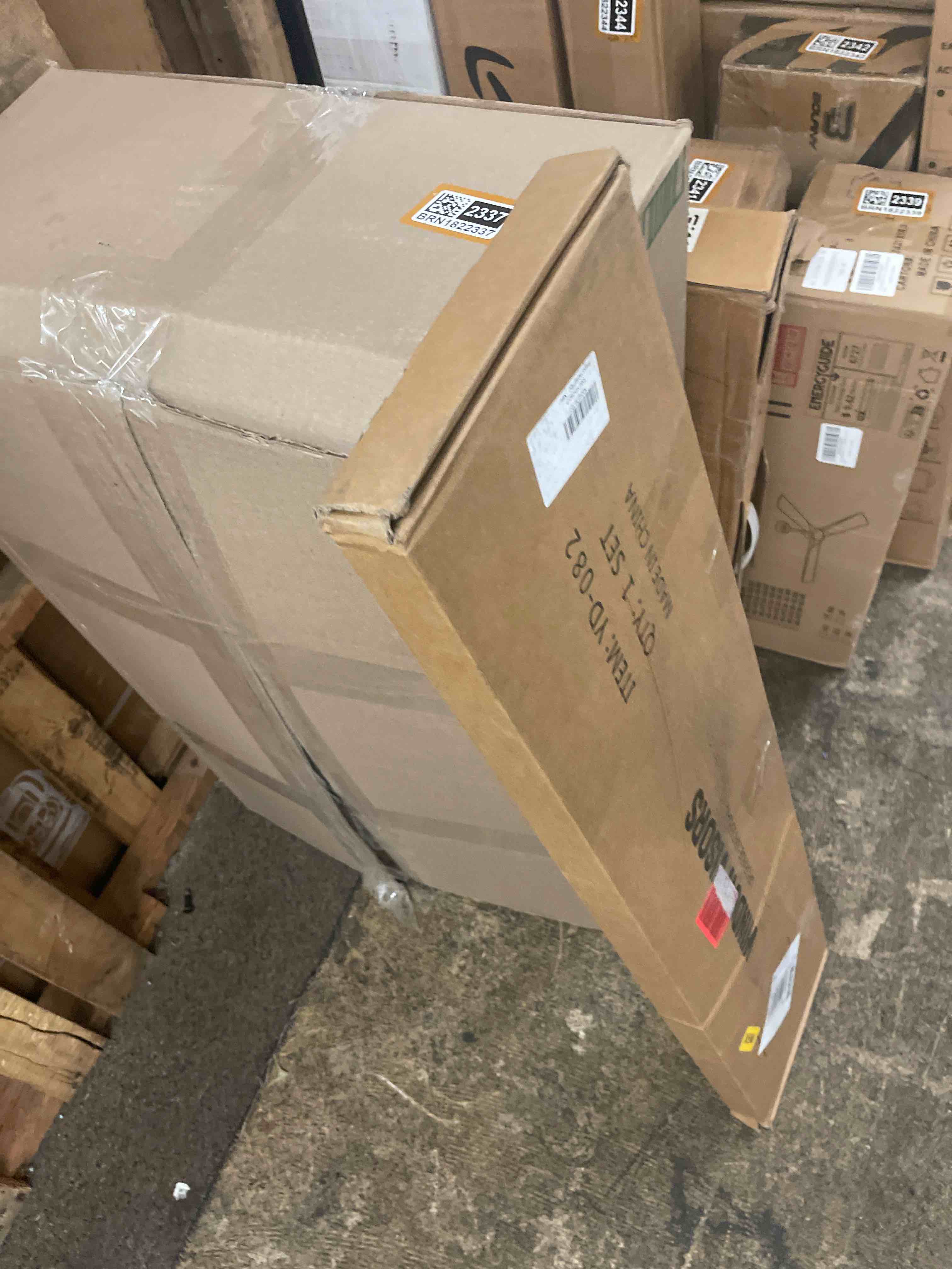 https://s3.amazonaws.com/lotting-images-prod/phillipi/BRN1822336_1755144271631.jpeg