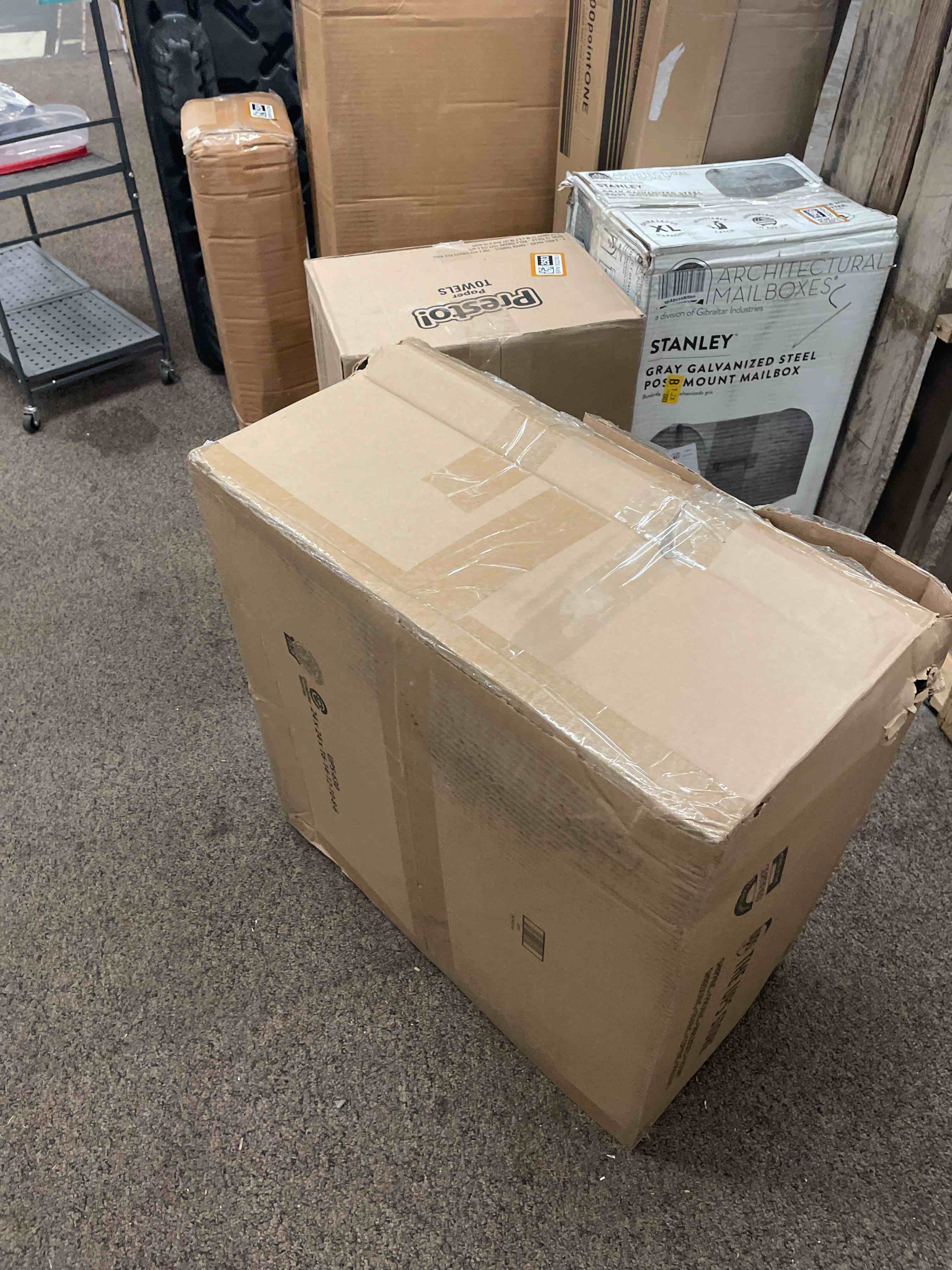 https://s3.amazonaws.com/lotting-images-prod/phillipi/BRN1822508_1755671965566.jpeg