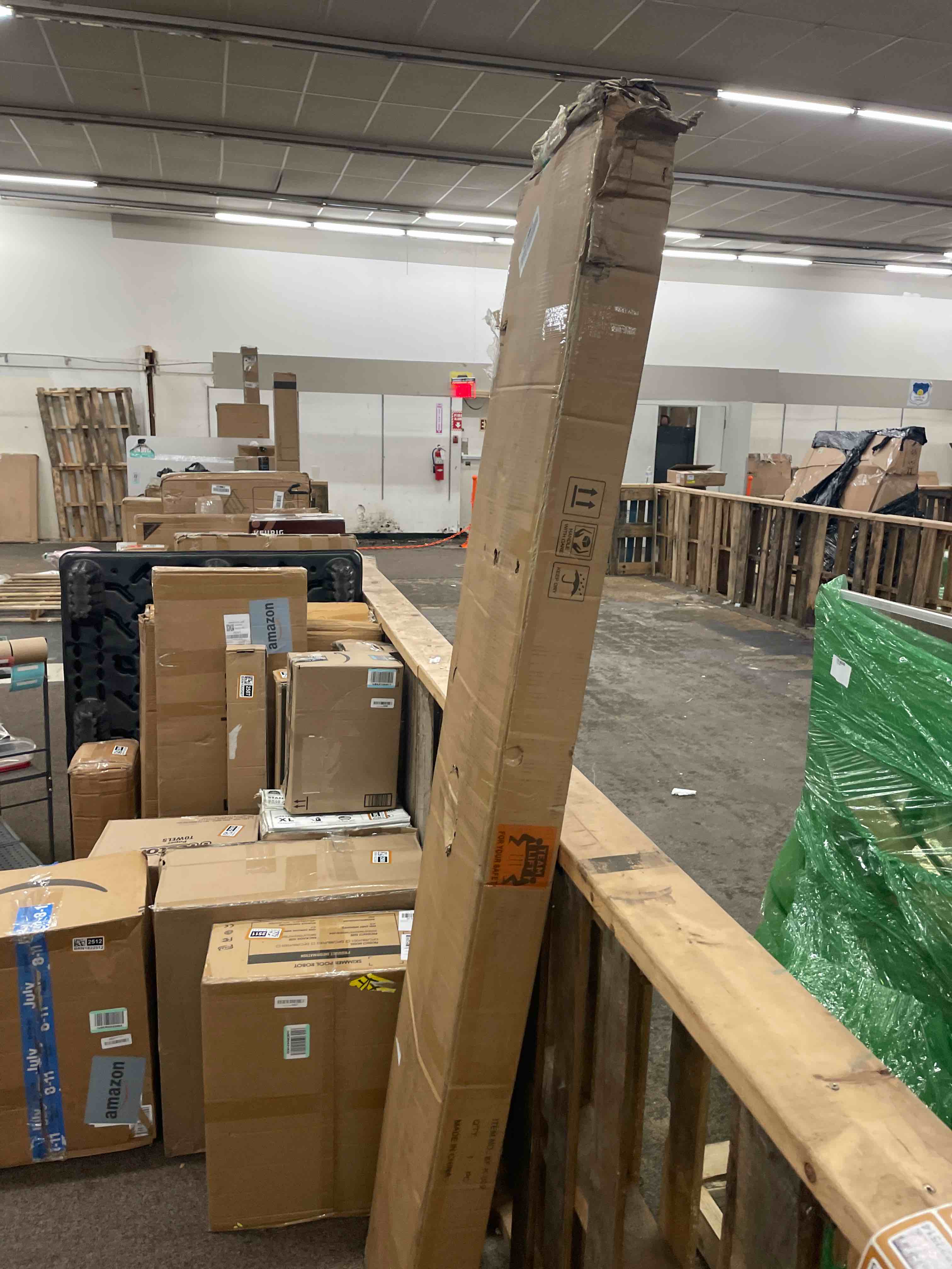 https://s3.amazonaws.com/lotting-images-prod/phillipi/BRN1822513_1755672572625.jpeg