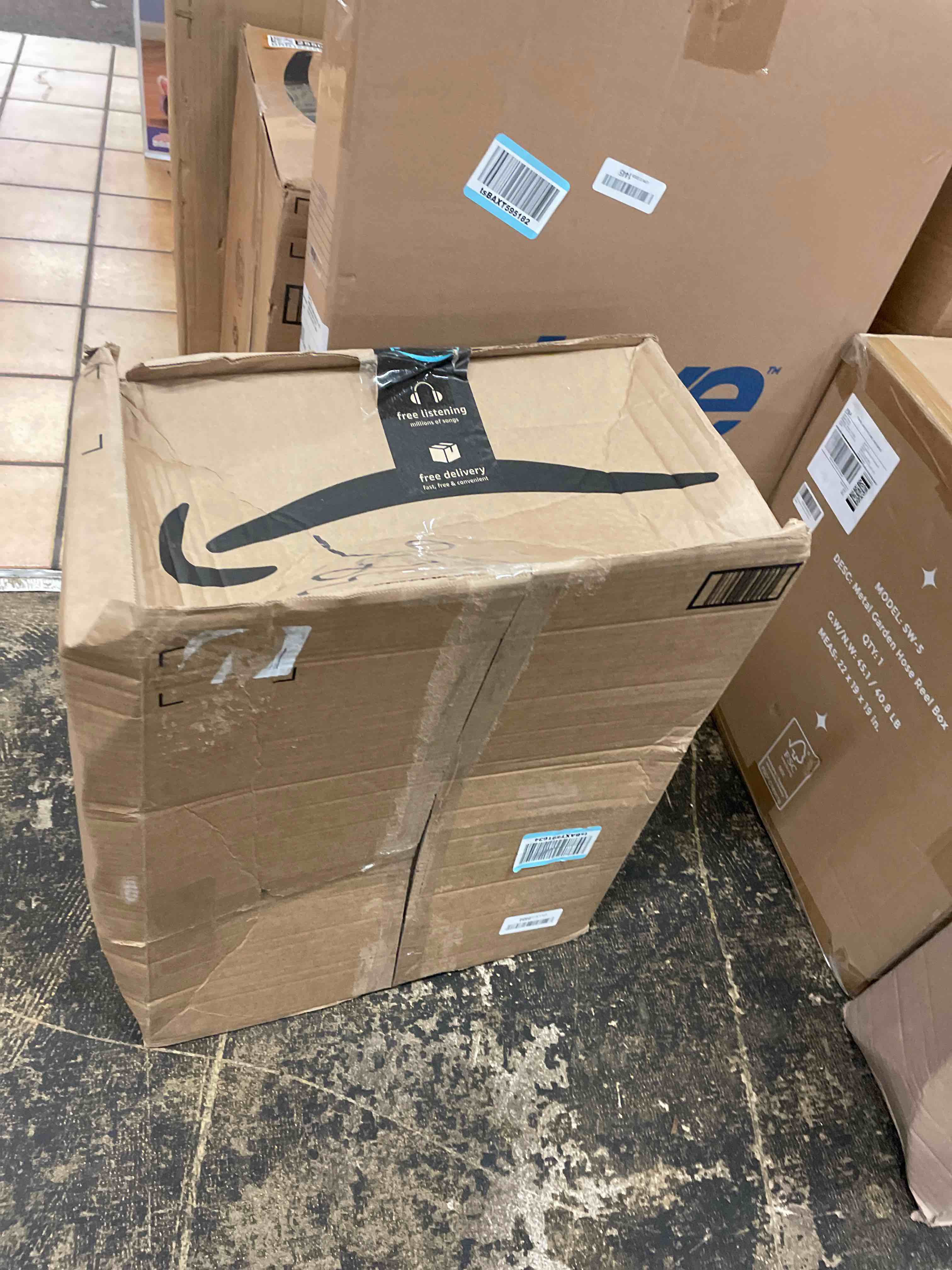 https://s3.amazonaws.com/lotting-images-prod/phillipi/BRN1822552_1755678671773.jpeg