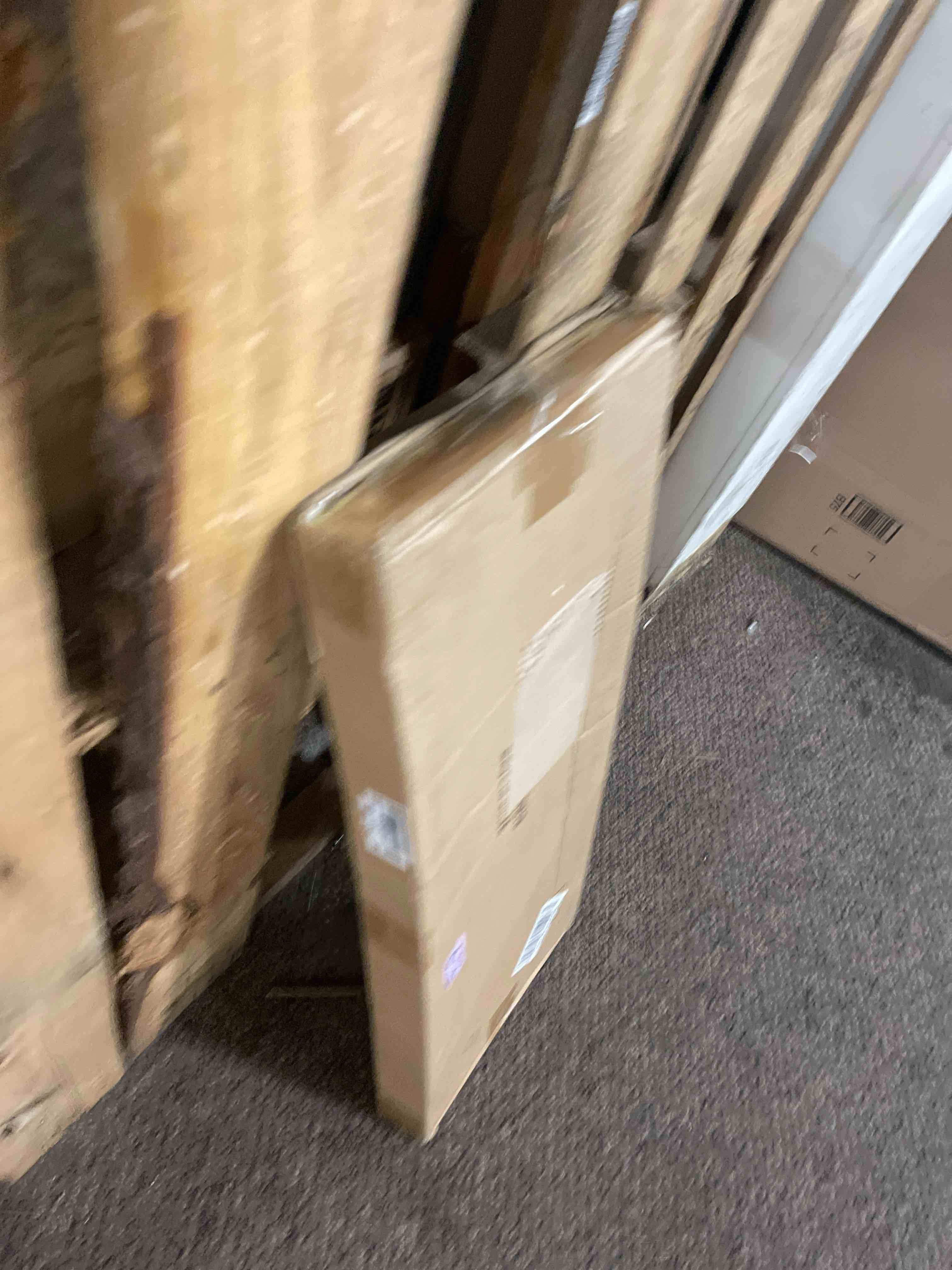 https://s3.amazonaws.com/lotting-images-prod/phillipi/BRN1822685_1755870652653.jpeg