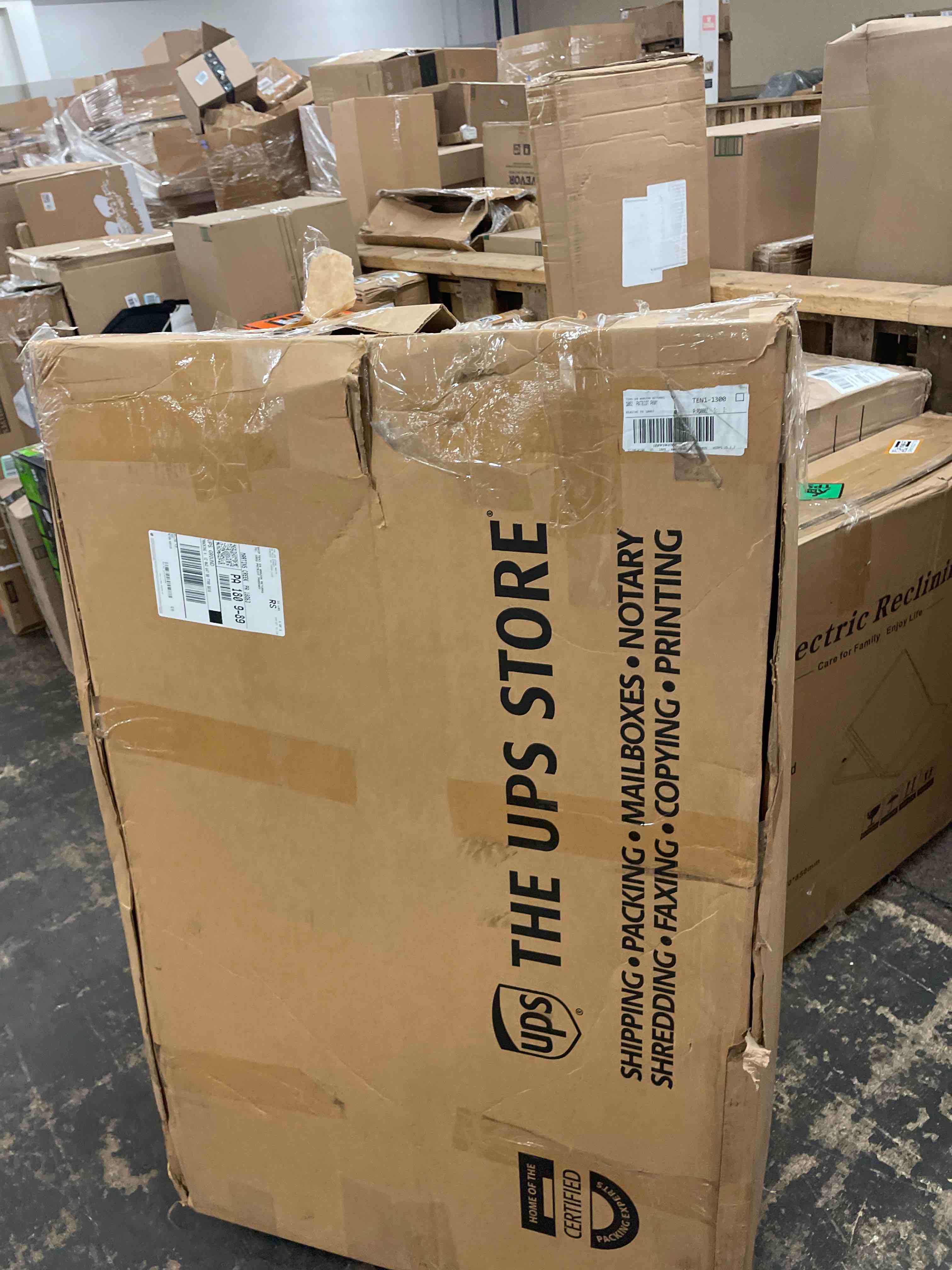 https://s3.amazonaws.com/lotting-images-prod/phillipi/BRN1822733_1756281832703.jpeg