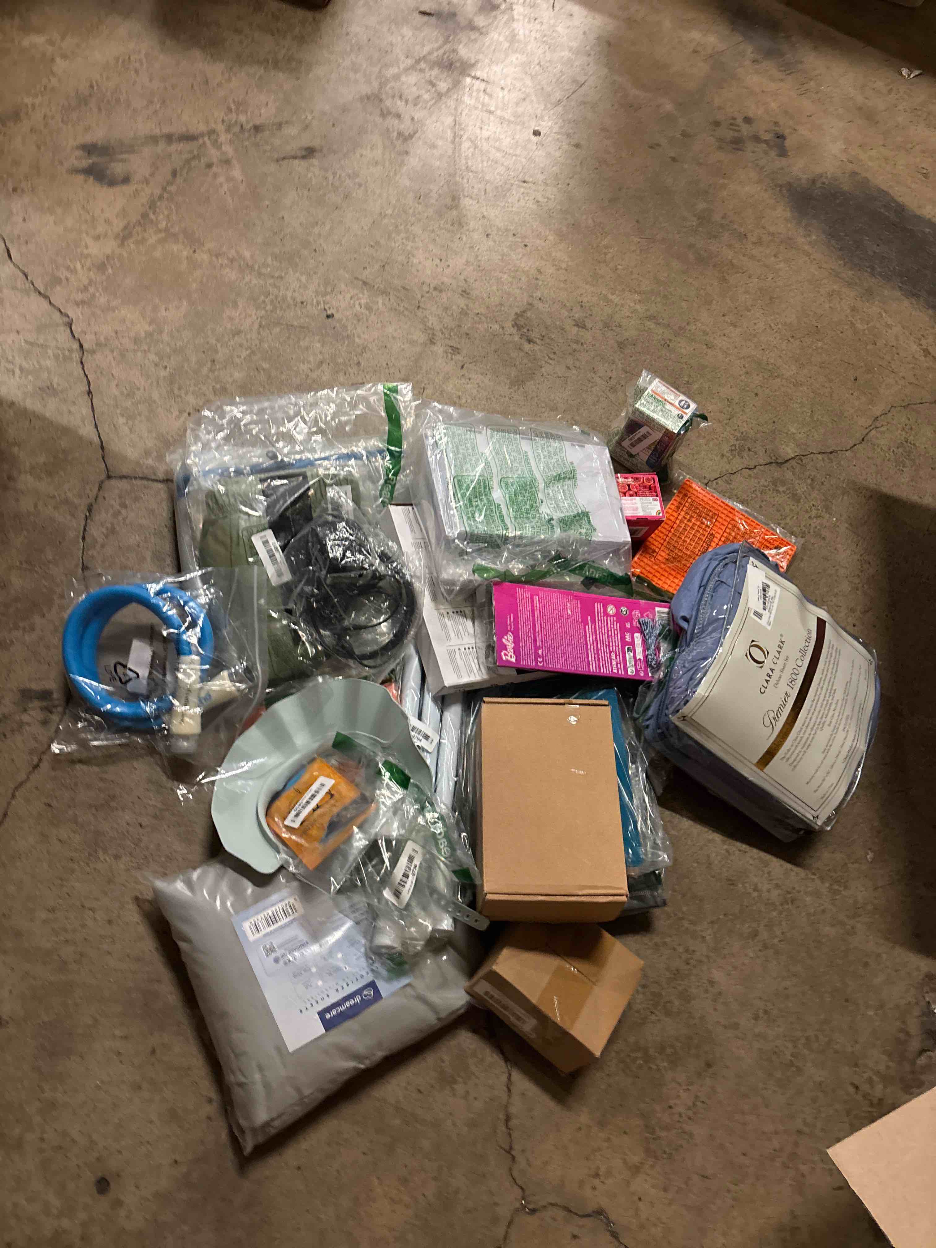 https://s3.amazonaws.com/lotting-images-prod/phillipi/BRN1823284_1757838547203.jpeg
