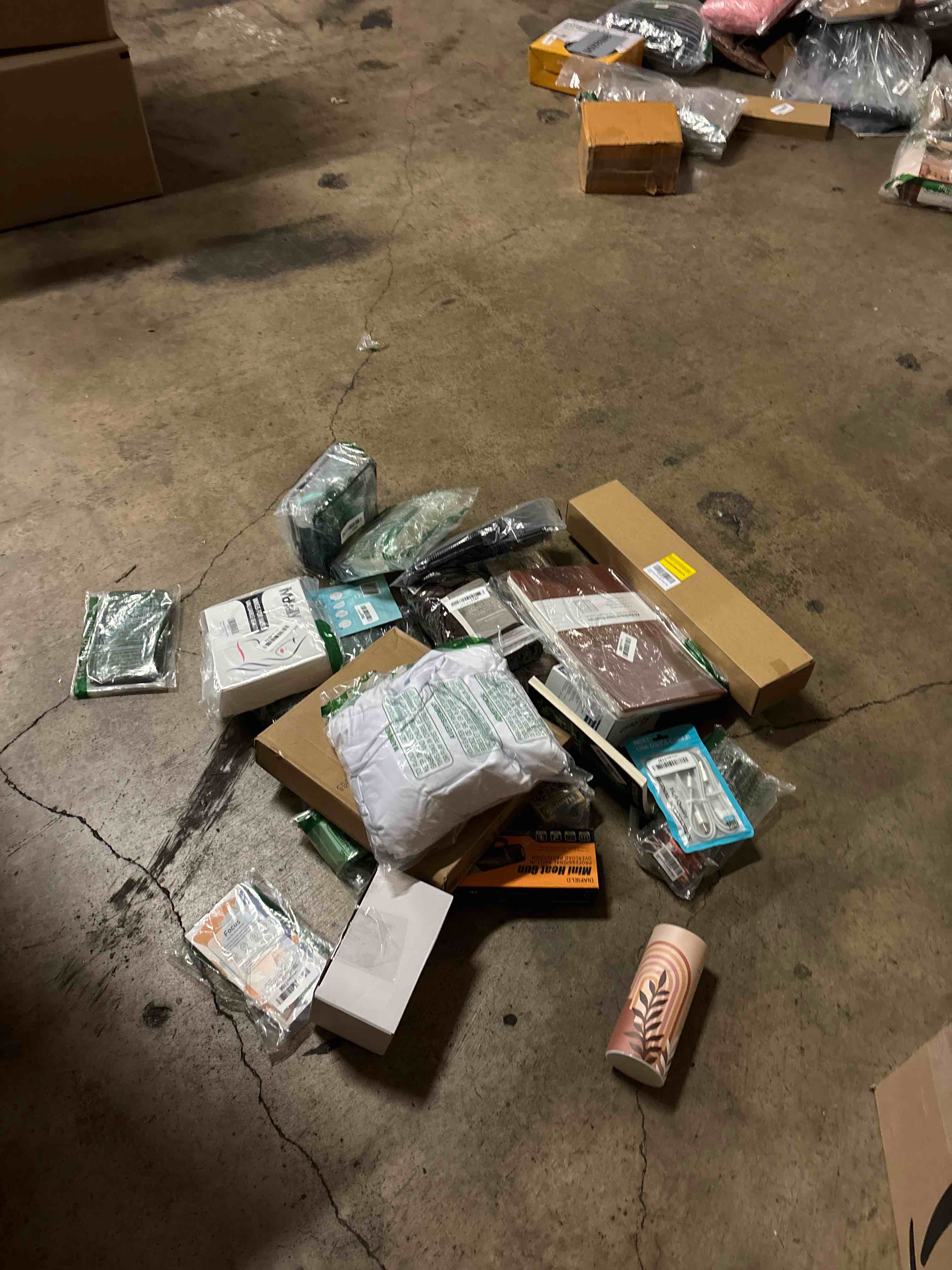 https://s3.amazonaws.com/lotting-images-prod/phillipi/BRN1823290_1757830965254.jpeg