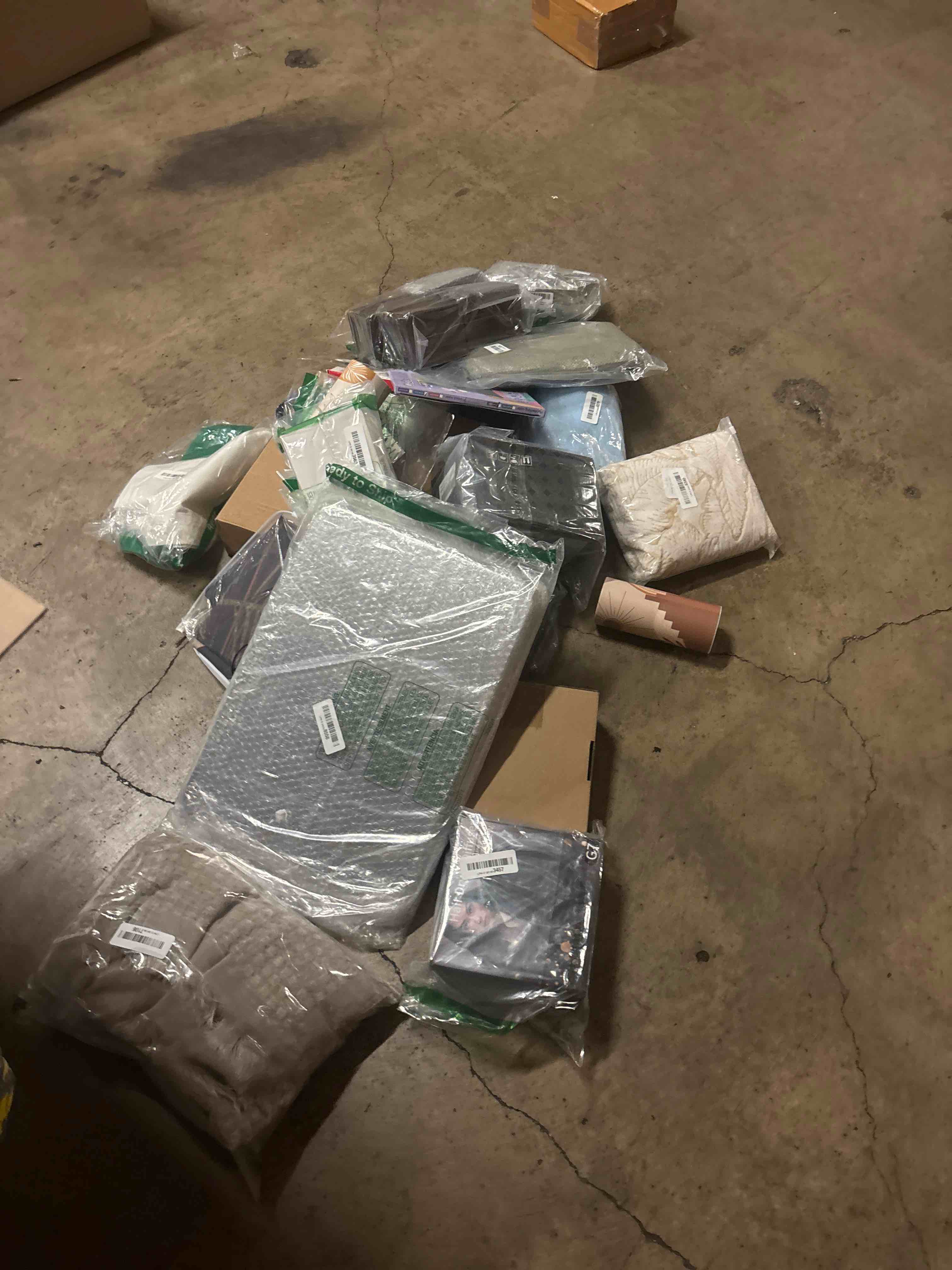 https://s3.amazonaws.com/lotting-images-prod/phillipi/BRN1823293_1757815598709.jpeg