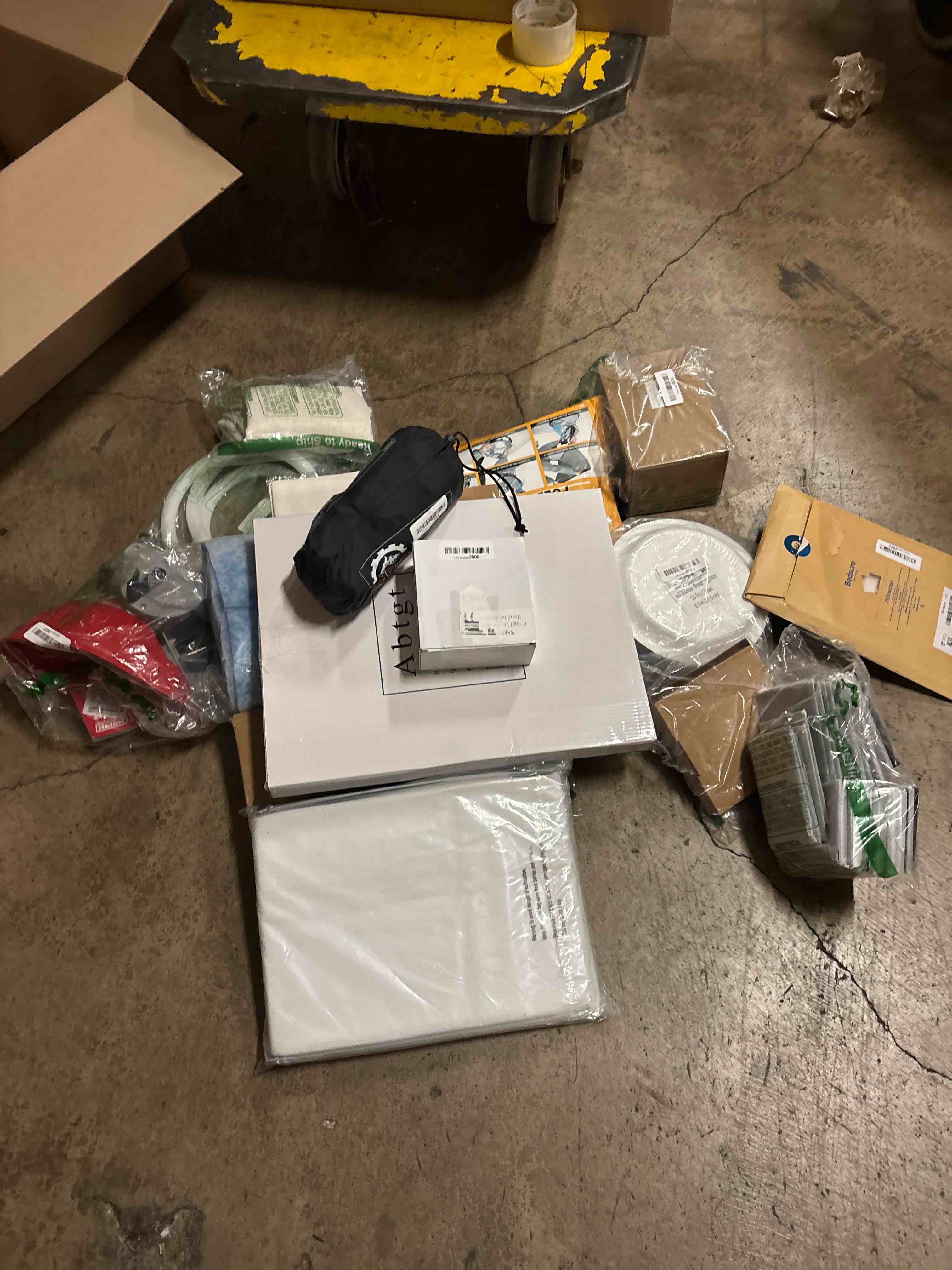 https://s3.amazonaws.com/lotting-images-prod/phillipi/BRN1823379_1757842600396.jpeg