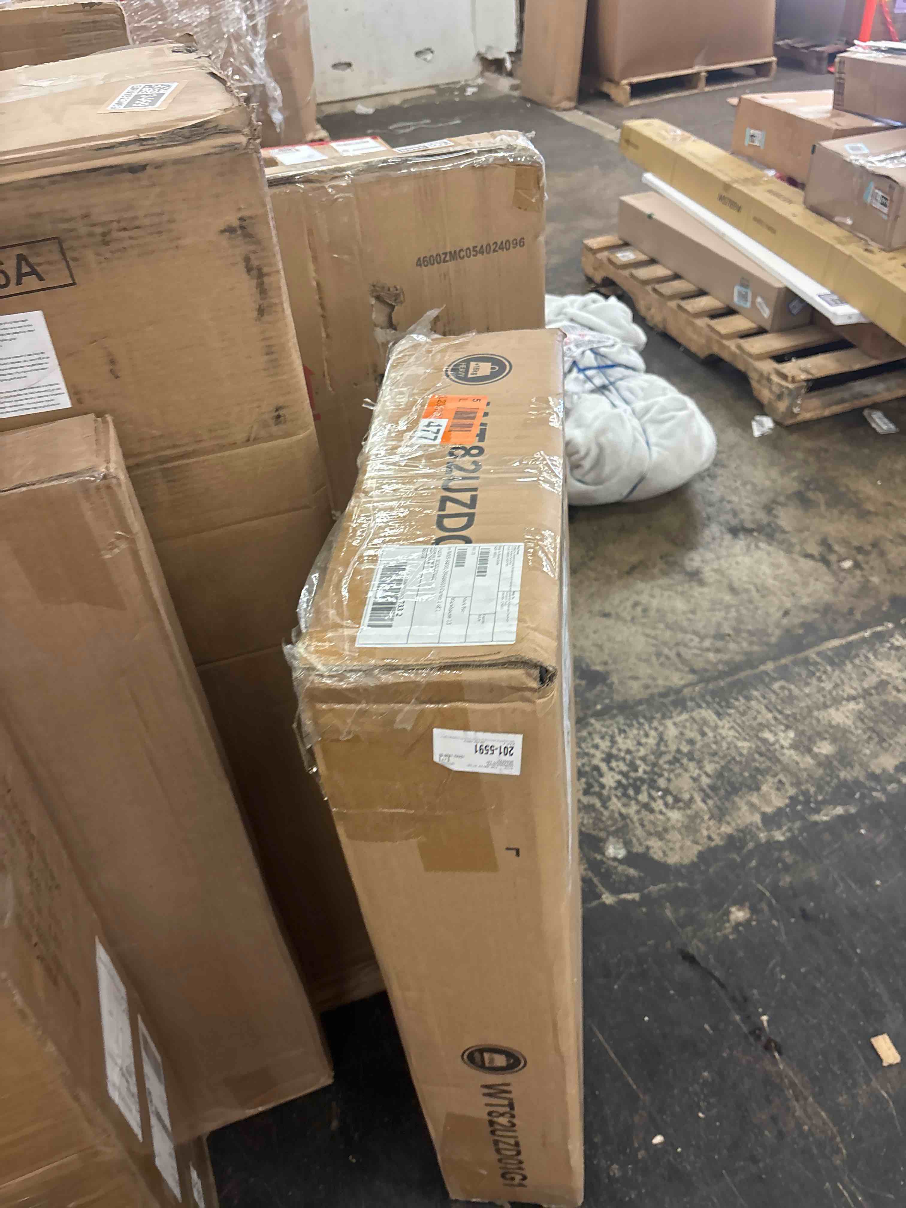 https://s3.amazonaws.com/lotting-images-prod/phillipi/BRN1823472_1757961260316.jpeg