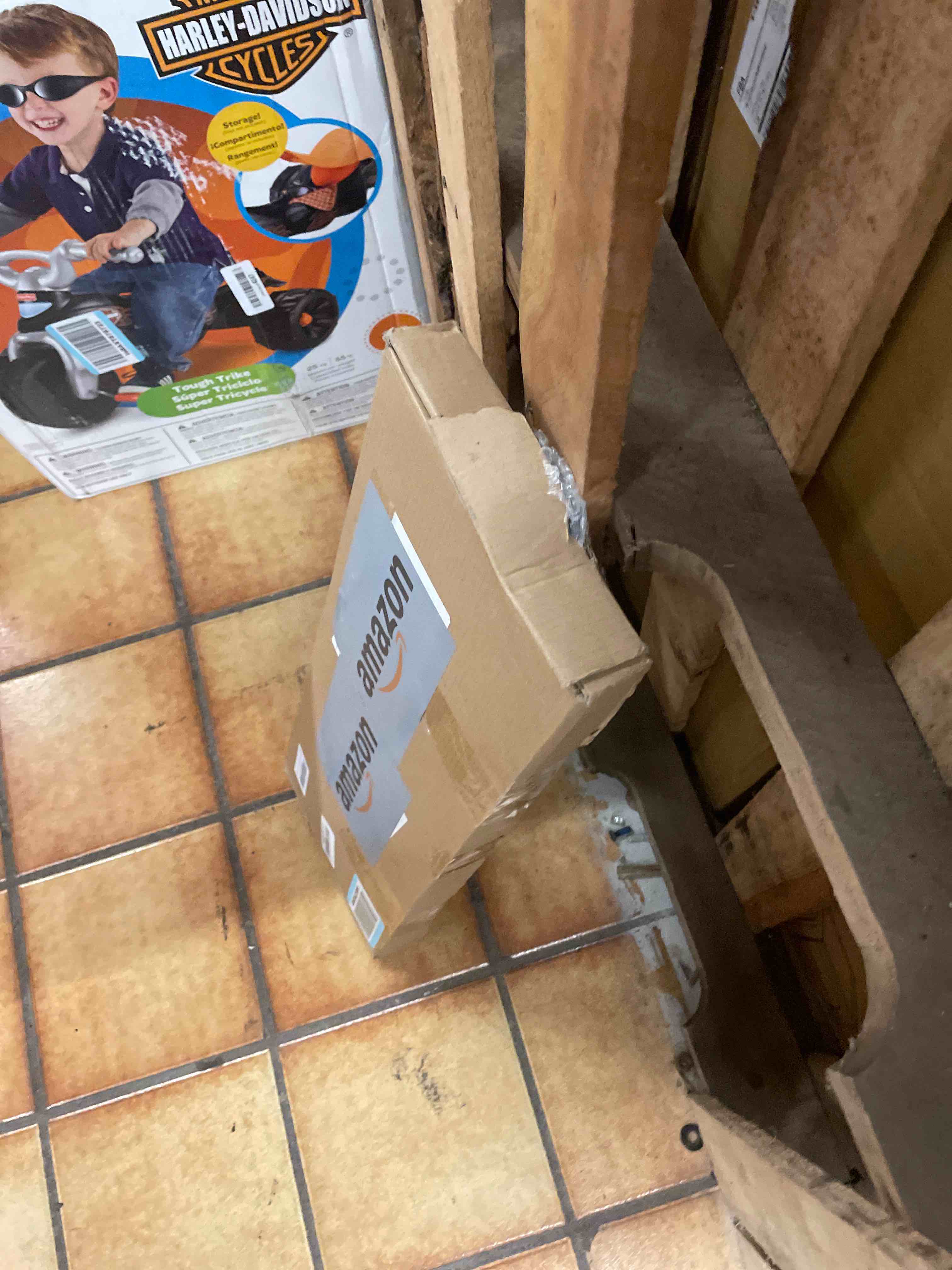 https://s3.amazonaws.com/lotting-images-prod/phillipi/BRN1823618_1758232110143.jpeg