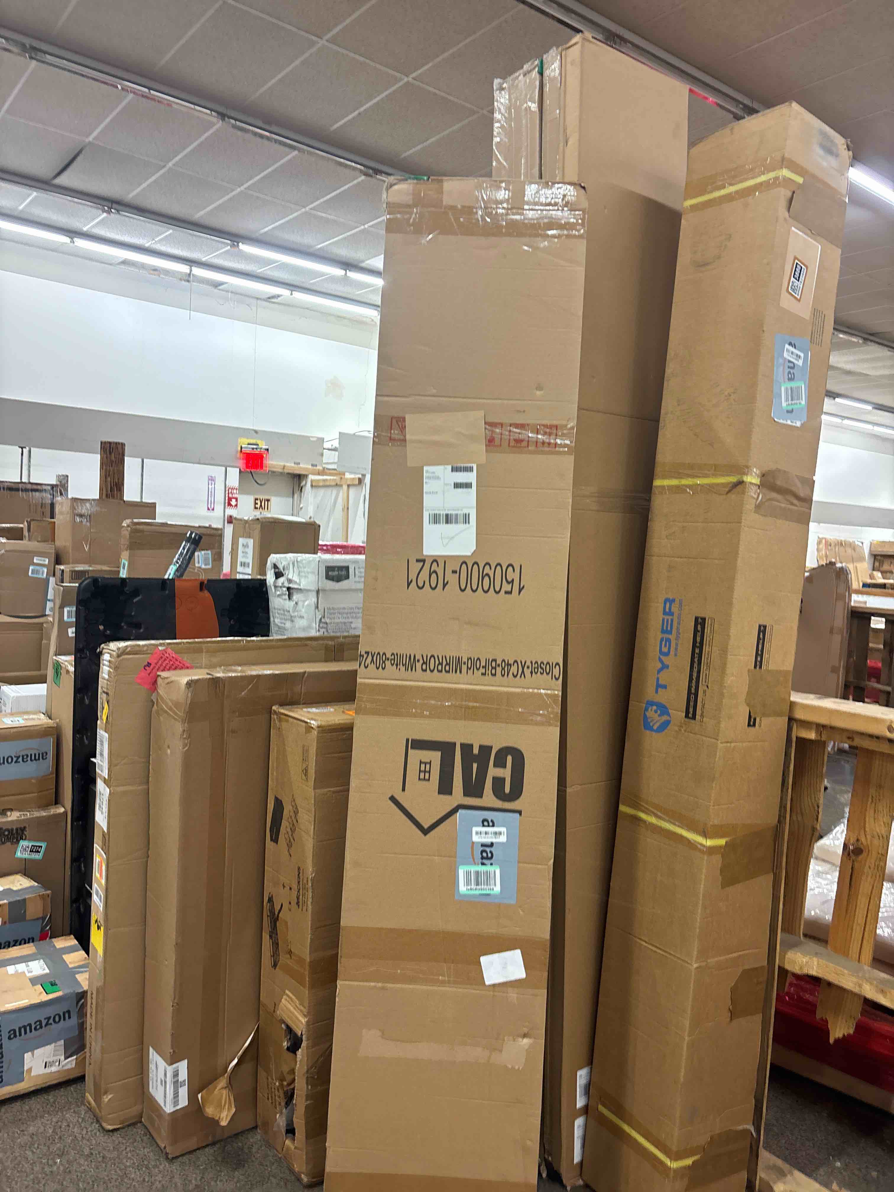 https://s3.amazonaws.com/lotting-images-prod/phillipi/BRN1823889_1759246411550.jpeg