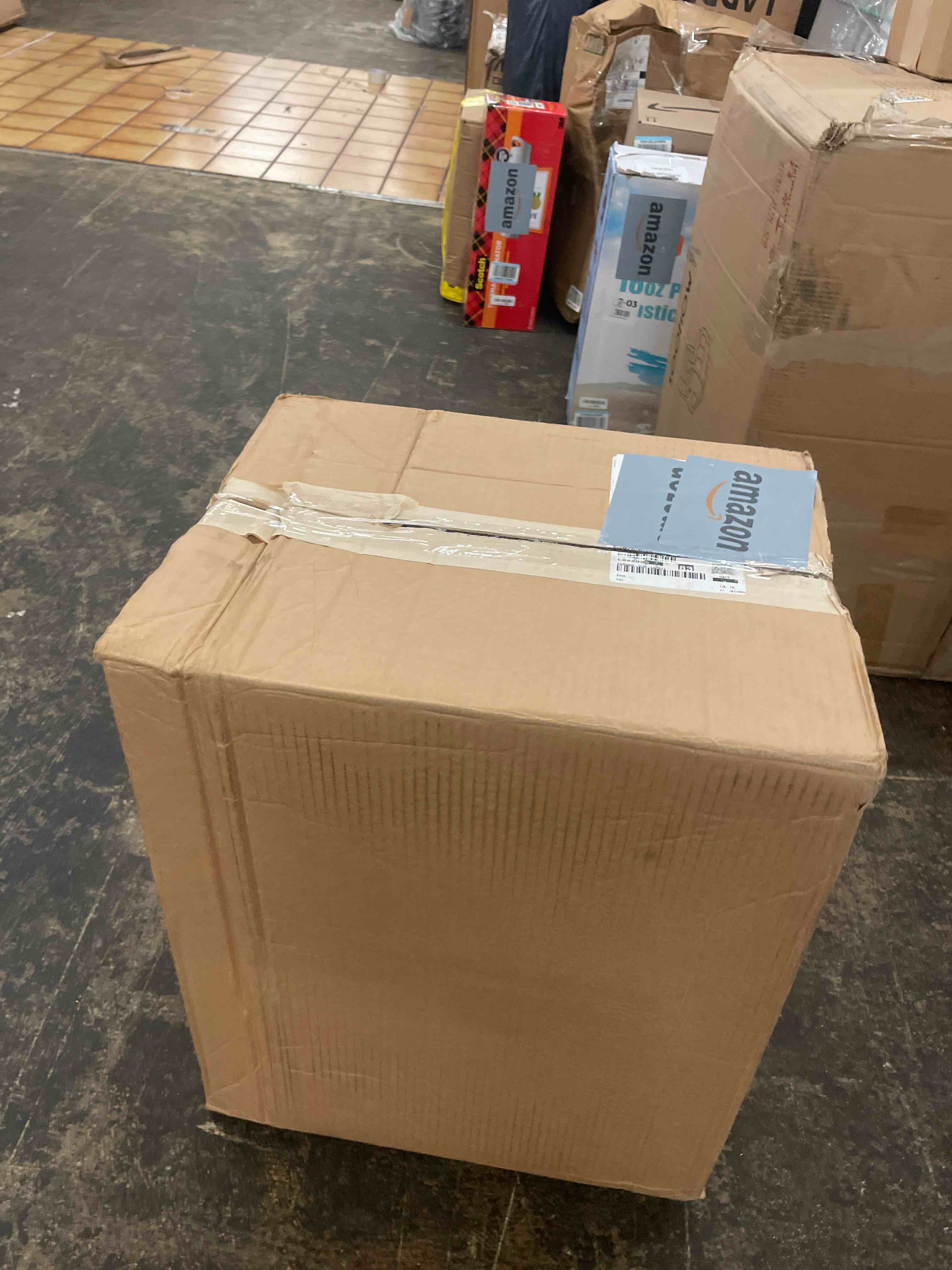 https://s3.amazonaws.com/lotting-images-prod/phillipi/BRN1824064_1759995314163.jpeg