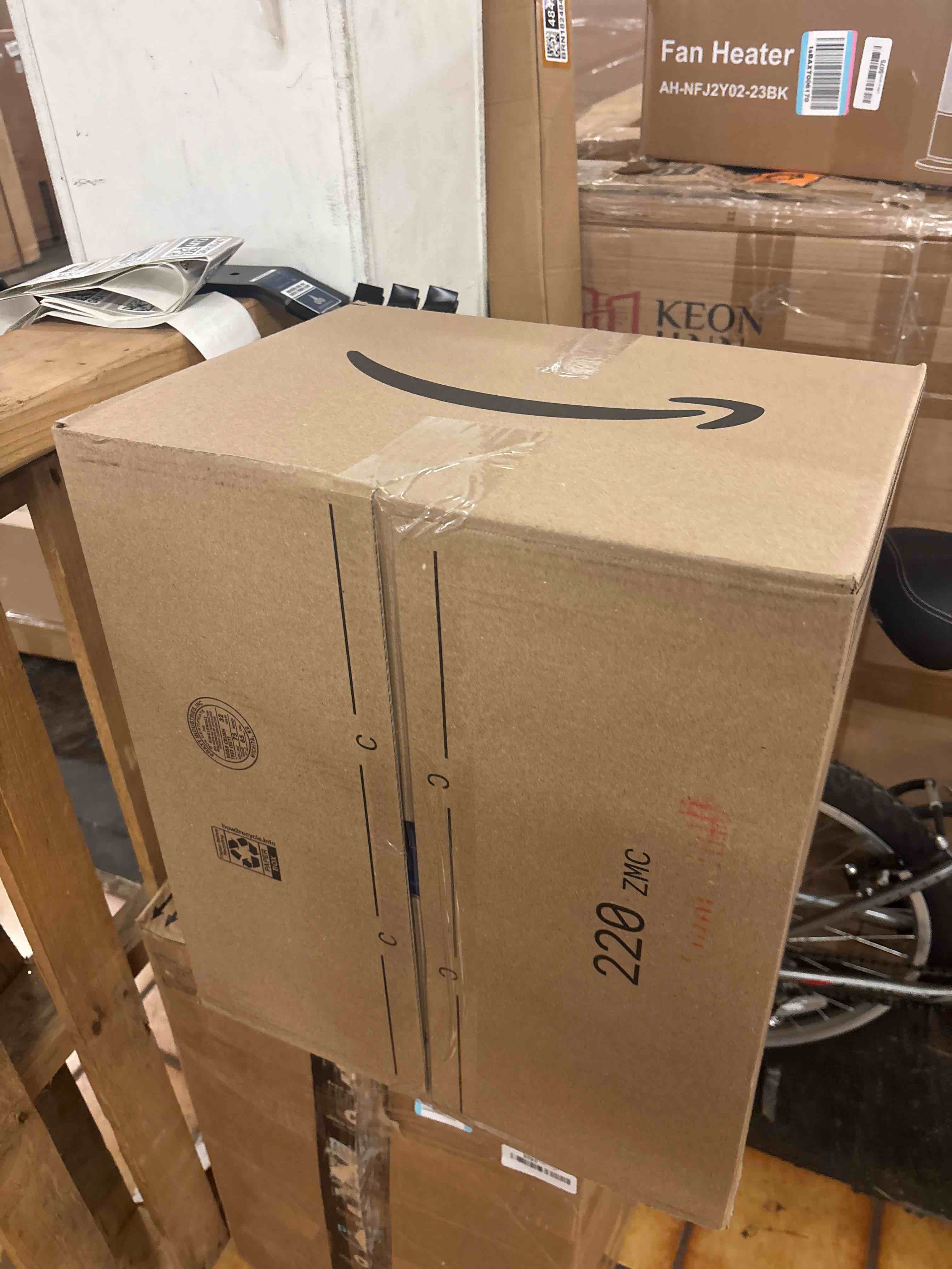 Condition photo showing New/Like New for College Covers Kansas Jayhawks Outdoor Decorative Pair, Includes 2 Pillows