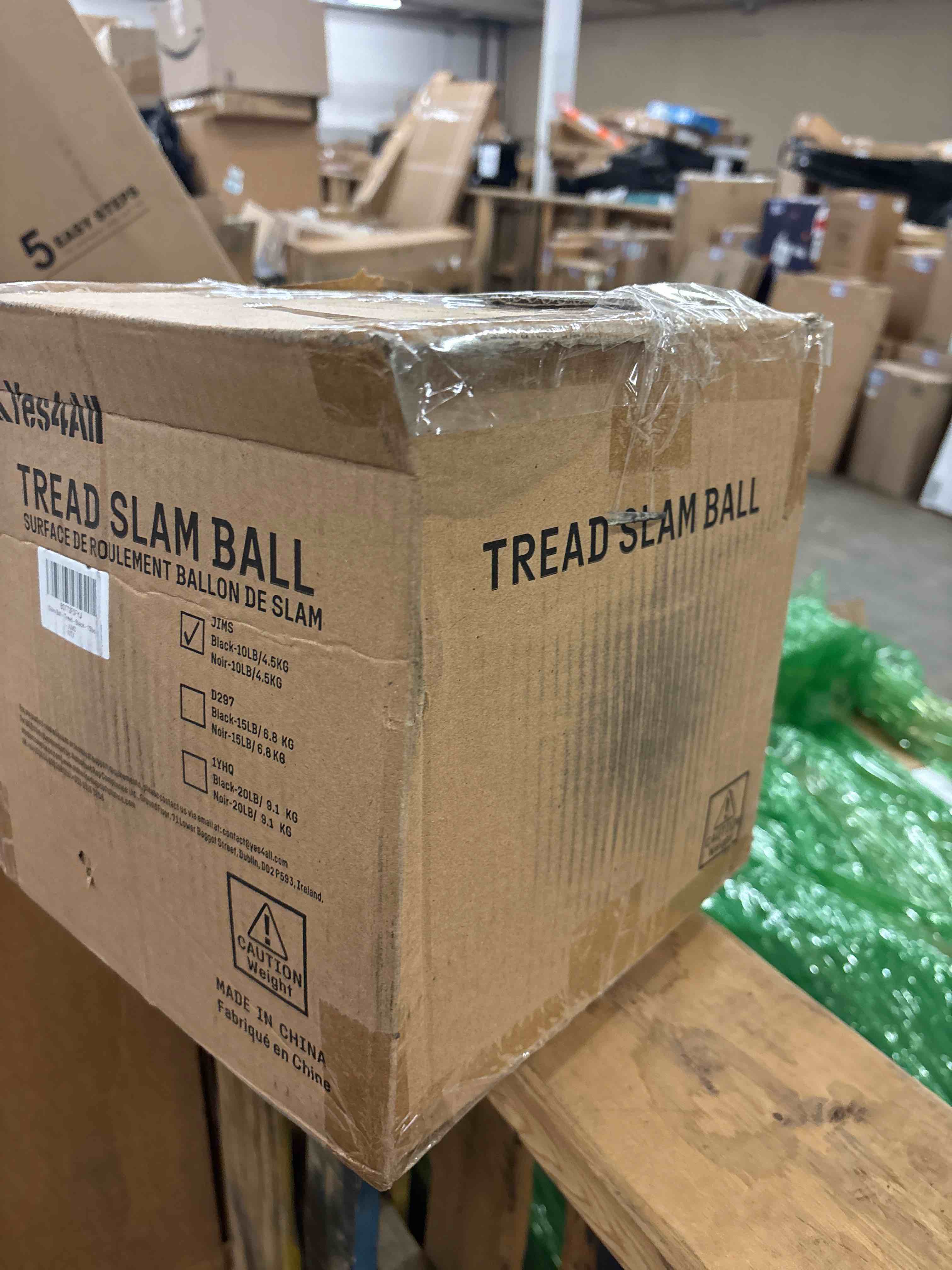 Condition photo showing New/Like New for Yes4All Slam Balls, 10-40lb Weighted Ball Weight, Durable PVC Sand Filled Workout Dynamic Slam Ball for Core Strengthen Black 10lbs