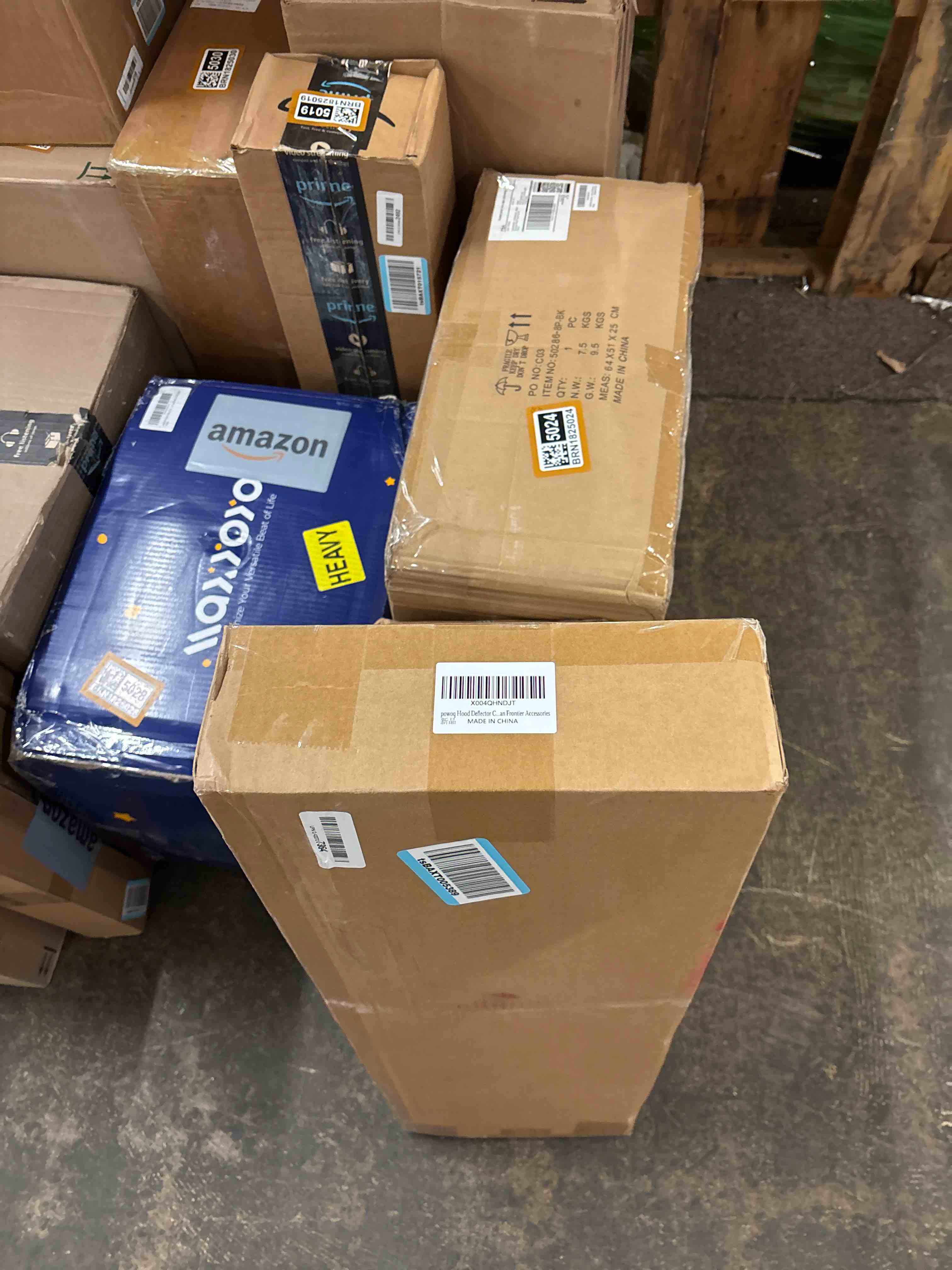 Condition photo showing New/Like New for powoq Hood Deflector Compatible with 2022-2025 Nissan Frontier Deflector ABS Glossy Black Shield Hood Protector Replacement for 2022 2023 2024 2025 Nissan Frontier Accessories