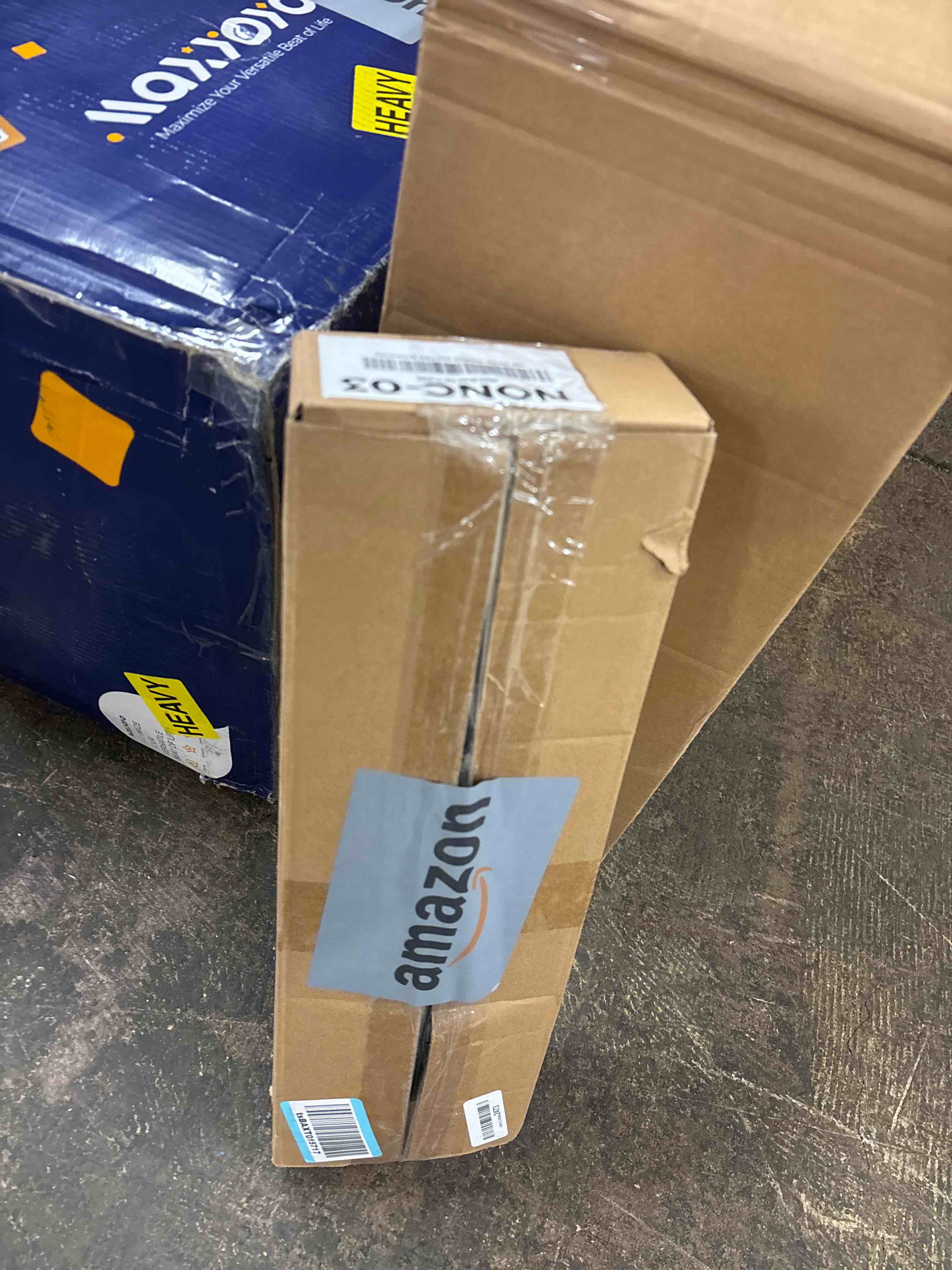 Condition photo showing New/Like New for AROIC Art Painting Artist Easel Stand, Painting Display Easel Stand,Portable Adjustable Iron Tripod Display Stand with Bag, Height from 20 to 66 in for Table-Top/Floor Drawing and Displaying(2 Pack)