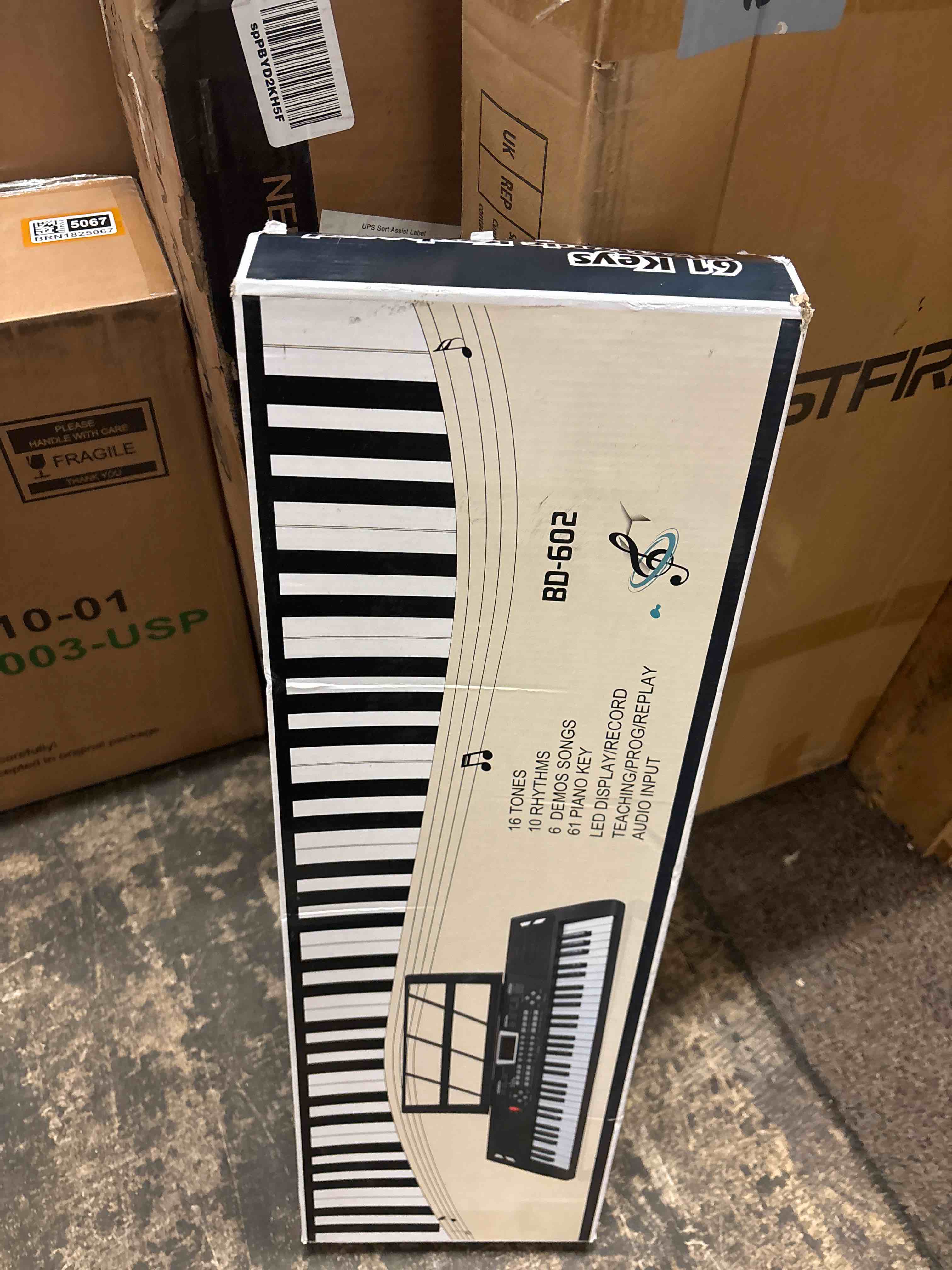 Condition photo showing New/Like New for 61 key piano keyboard - Electric Keyboard Piano with Microphone, Music Stand, Built-In Speakers - Portable Digital Piano for Beginners, Ideal Gift & Learning