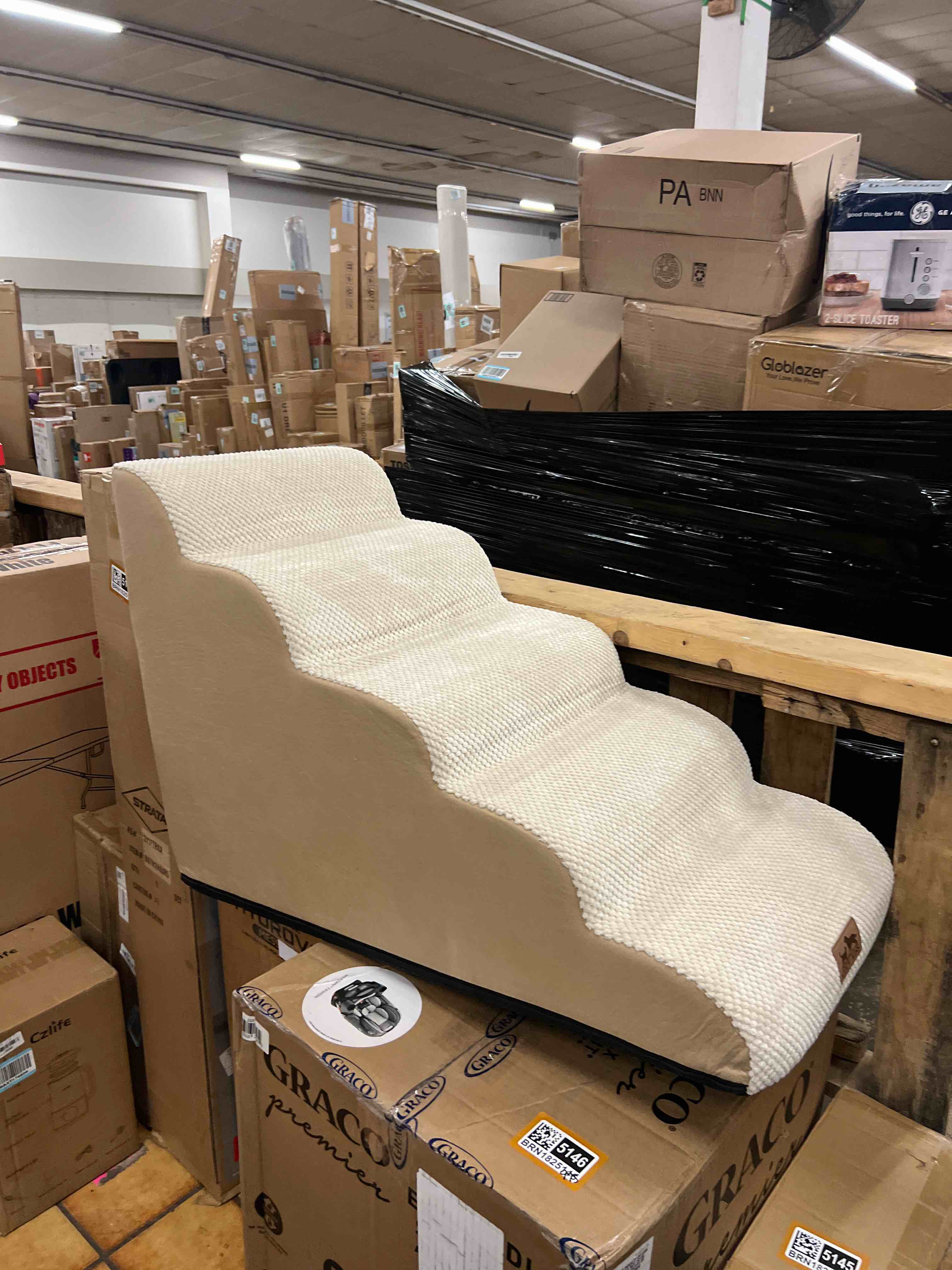 Condition photo showing New/Like New for Dog Stairs for Small Dog 22.6" H, Curved Pet Step for Puppy, Older Cat, Medium Pet Ramp for High Bed, Ladder with High Density Foam, Durable, 5 Step, 15.7x33x22.6 inch, Beige