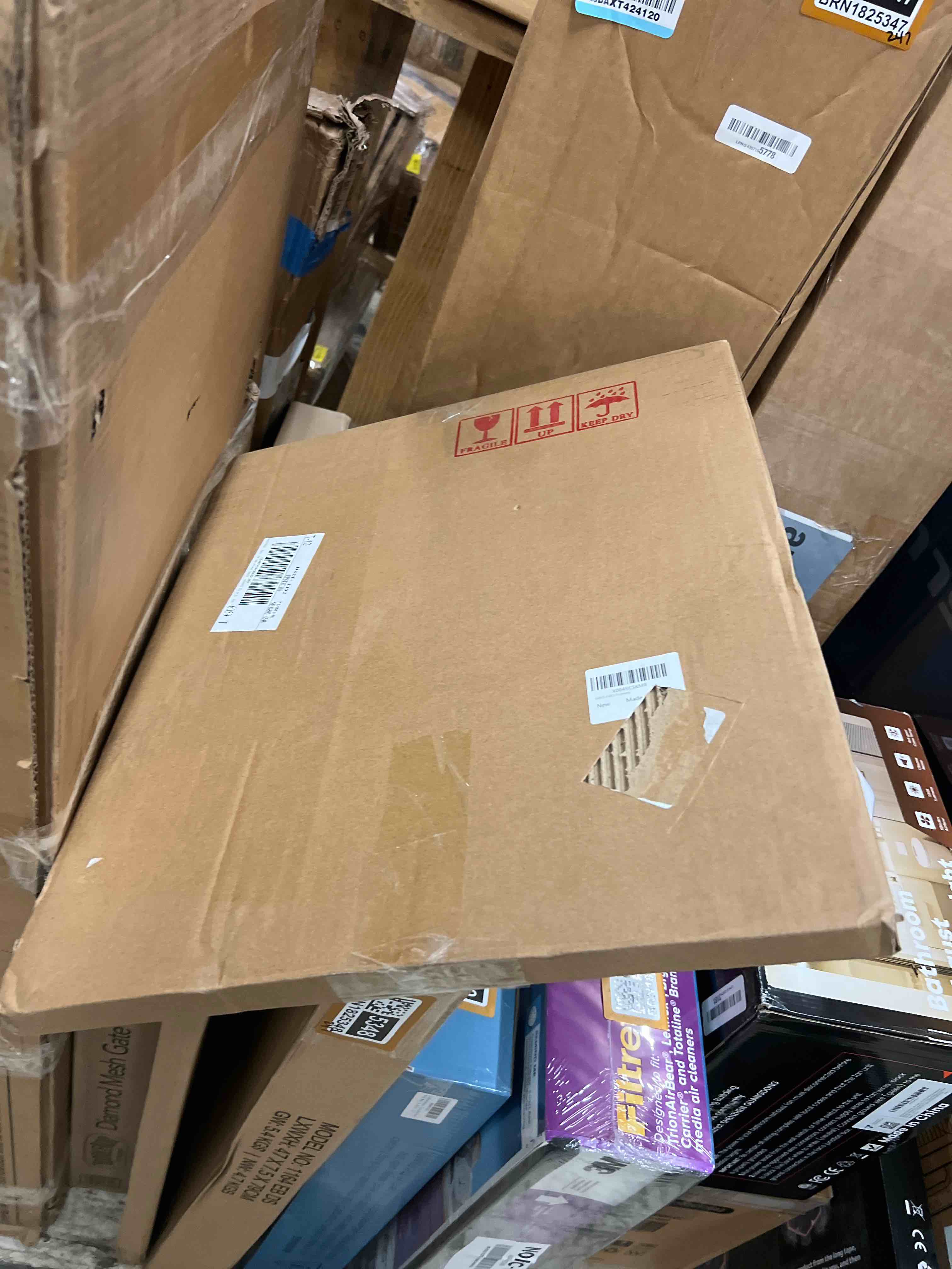 Condition photo showing New/Like New for Suede 14x17 Frame - Single Frame, Christmas Elegant Green 14 x 17 Poster Frame, 14x17 Picture Frame for Artwork Puzzles Photos and Movie Posters