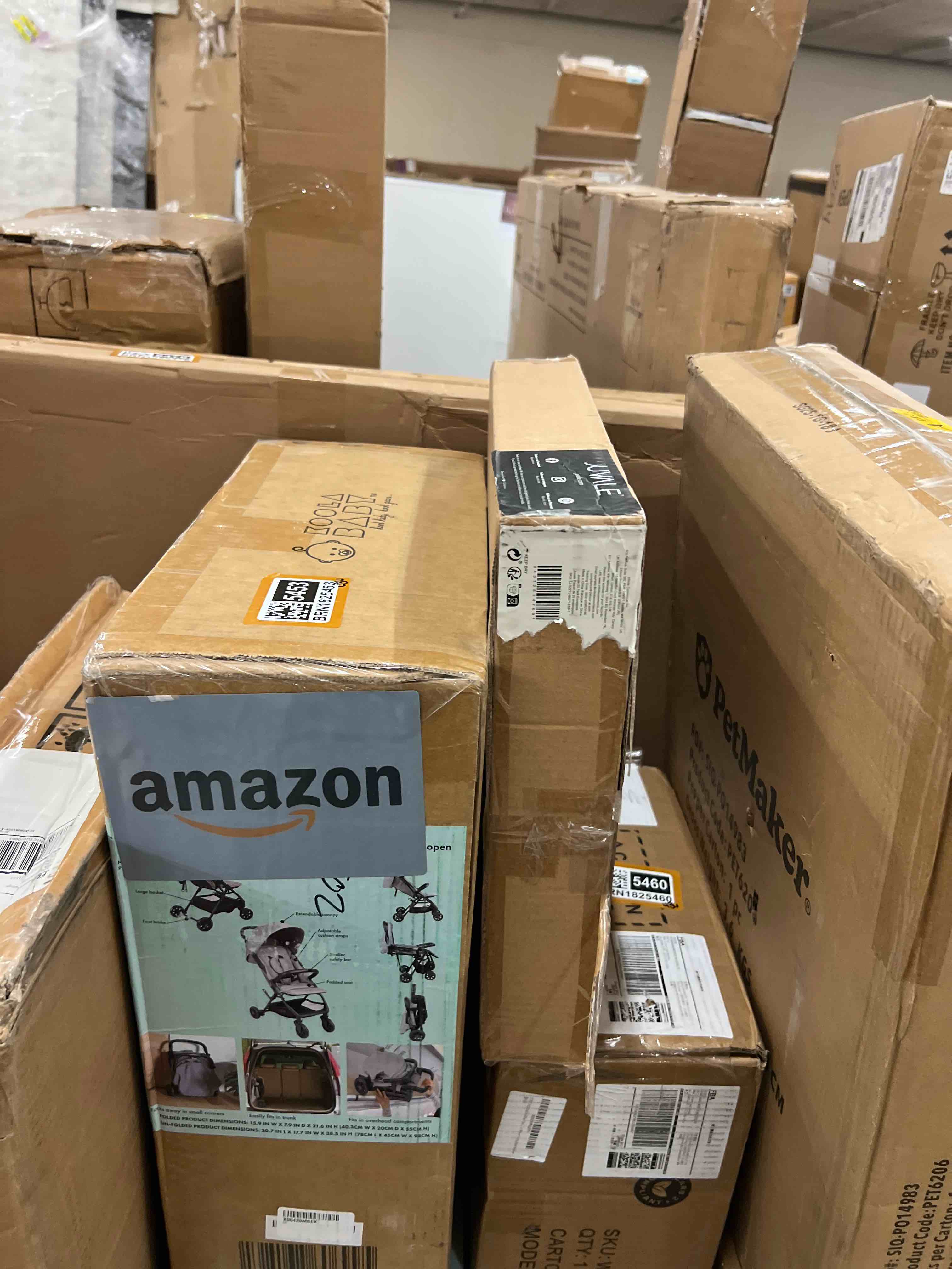 Condition photo showing New/Like New for Juvale Record Mailers - 12.5 x 12.5 in, White, 25-Pack, Flat Square - Square Calendar Mailers for Vinyl Records & Art Prints - Tear-Strip Peel & Seal Closure