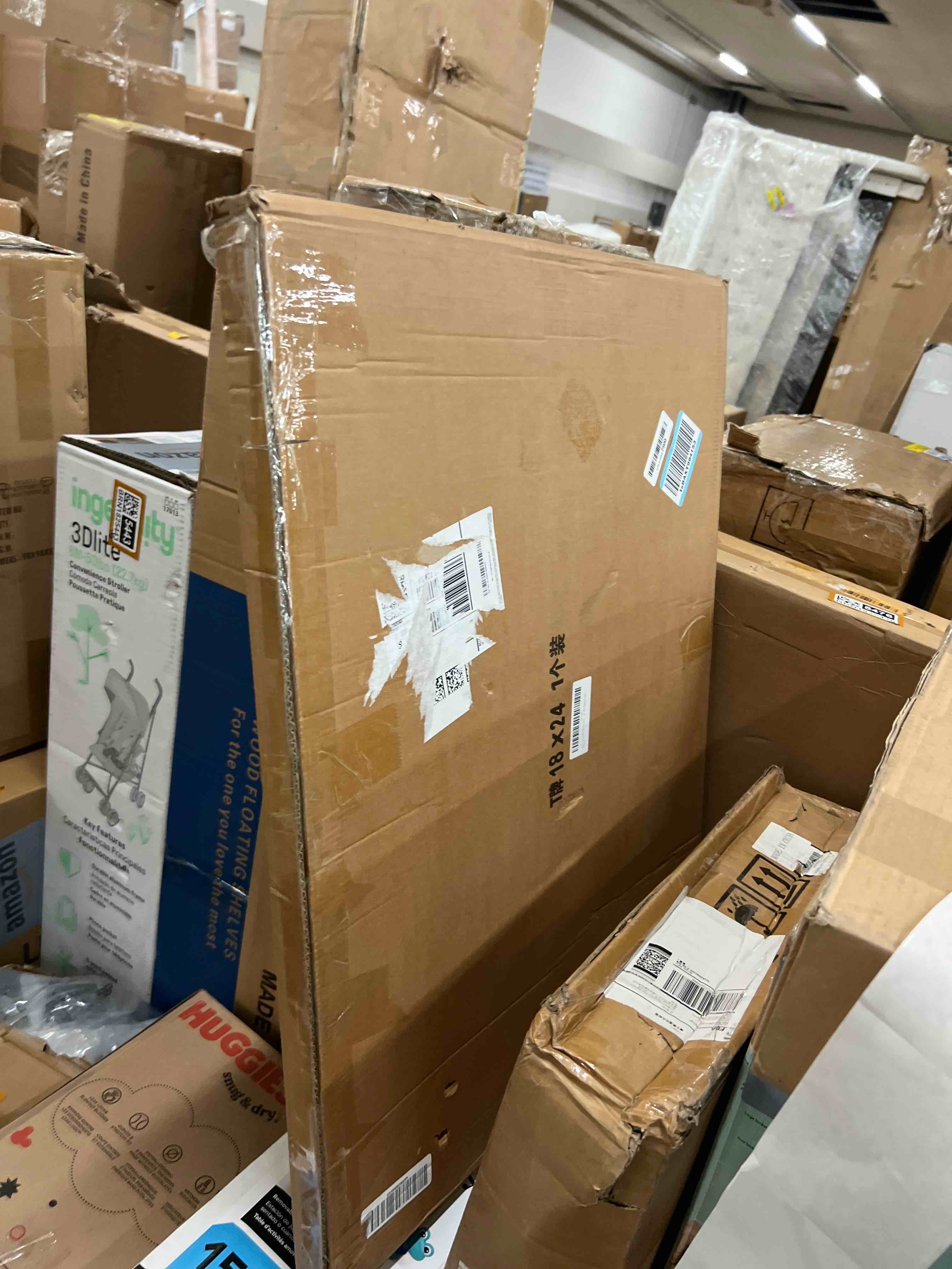 Condition photo showing New/Like New for 18 x 24 Poster Frame Black, 2-Inch Wide Border Poster Frames 18 x 24 with Black Backboard, 18x24 Frame Frame Wall Hanging Black 18x24