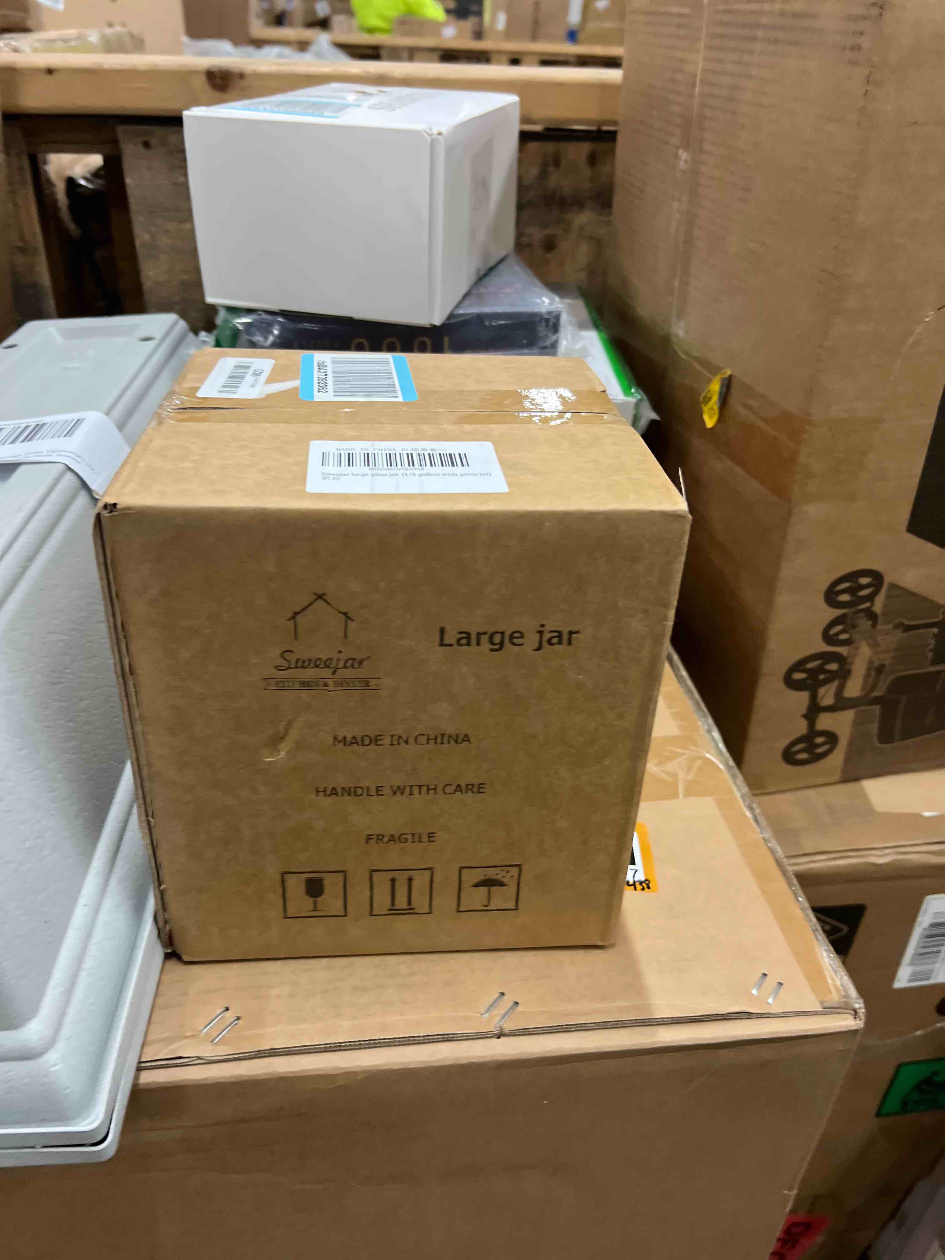 Condition photo showing New/Like New for Sweejar Glass Jars for Laundry Room Organization, Half-Gallon Laundry Pods Container, Glass Food Storage Jars with Airtight Lid, 1 Pack, Press Lid
