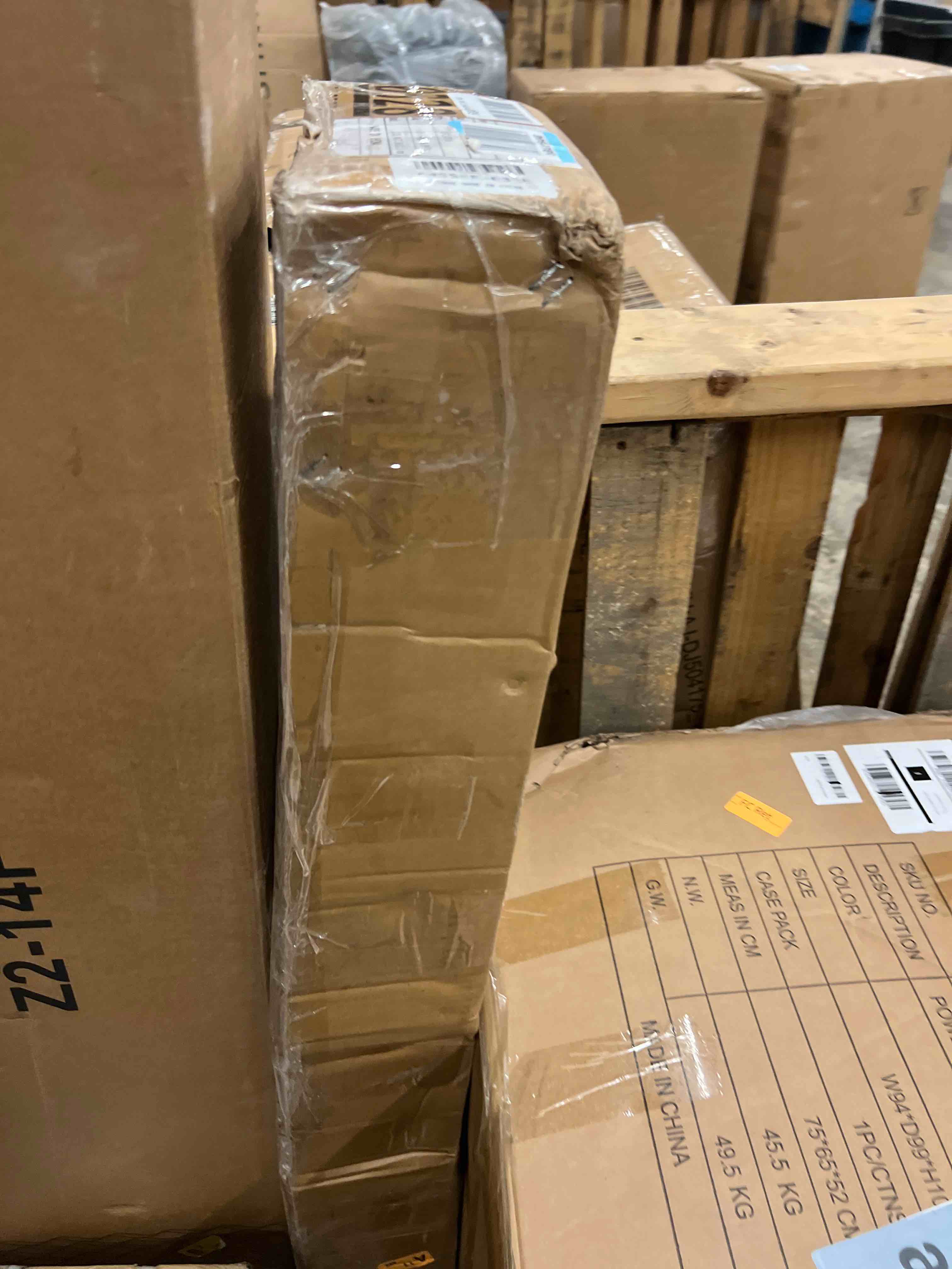 Condition photo showing New/Like New for YITAMOTOR 60" Clamp on Pallet Forks, 4000lbs Heavy Duty Quick Attach Bucket Fork with Adjustable Stabilizer Bar for Tractor Loader Skid Steer